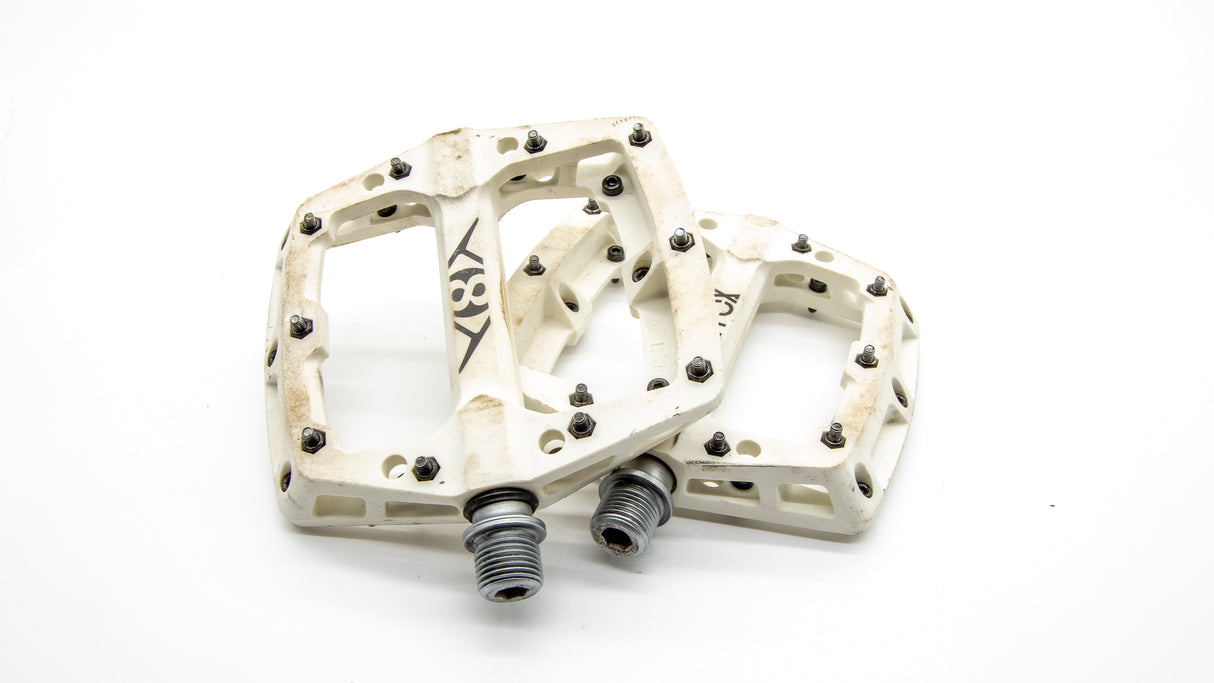 Origin8 Retox Platform White Pedals 361g