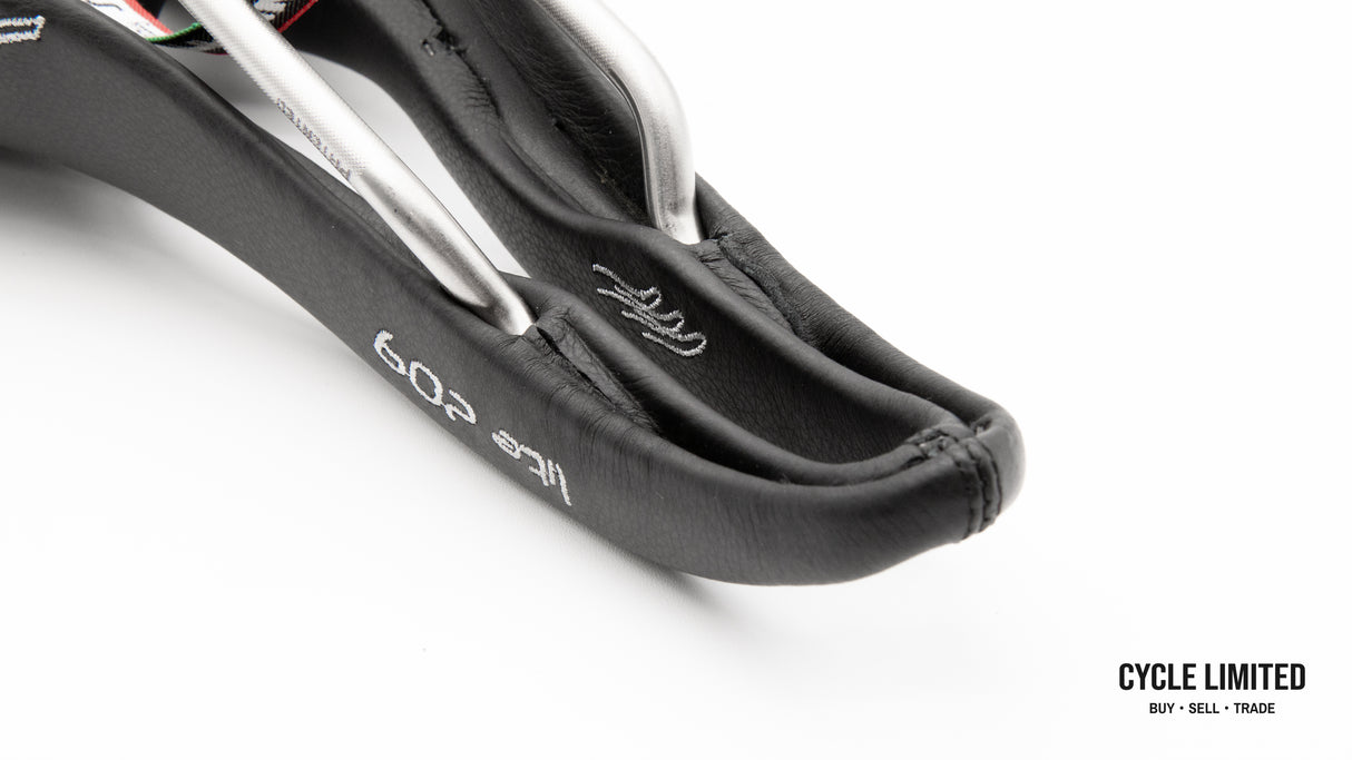 Selle SMP Lite 209 Black Saddle 332g
