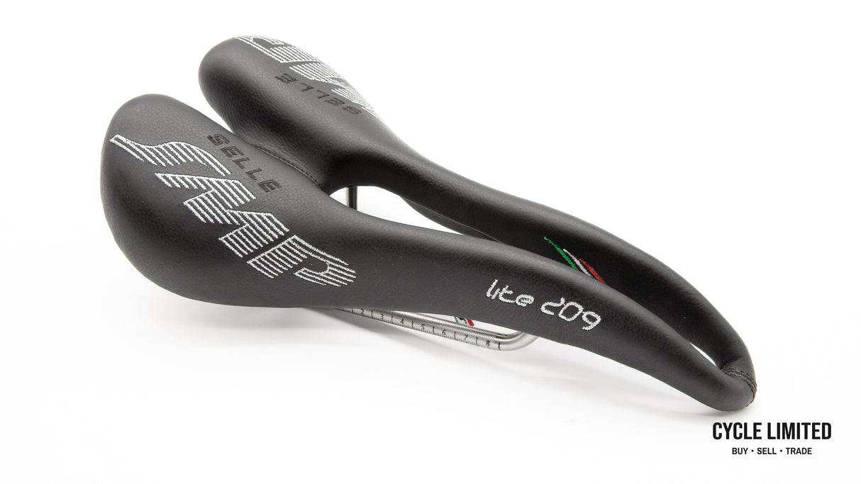Selle SMP Lite 209 Black Saddle 332g