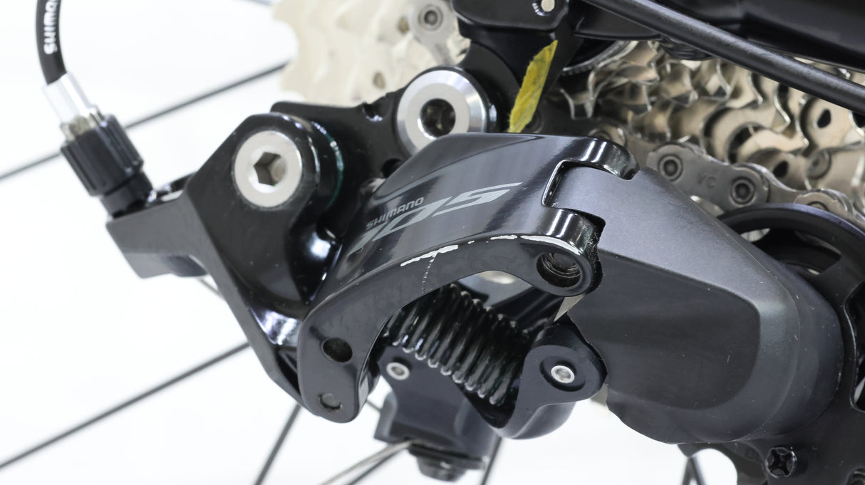 2024 Cannondale CAAD13 Disc 105 Road Bike - 56cm