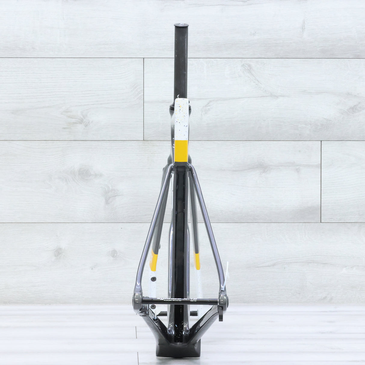 3T Strada 1x Disc Brake Aero Road Bike Frameset 700c Grey/Gold - X-Small