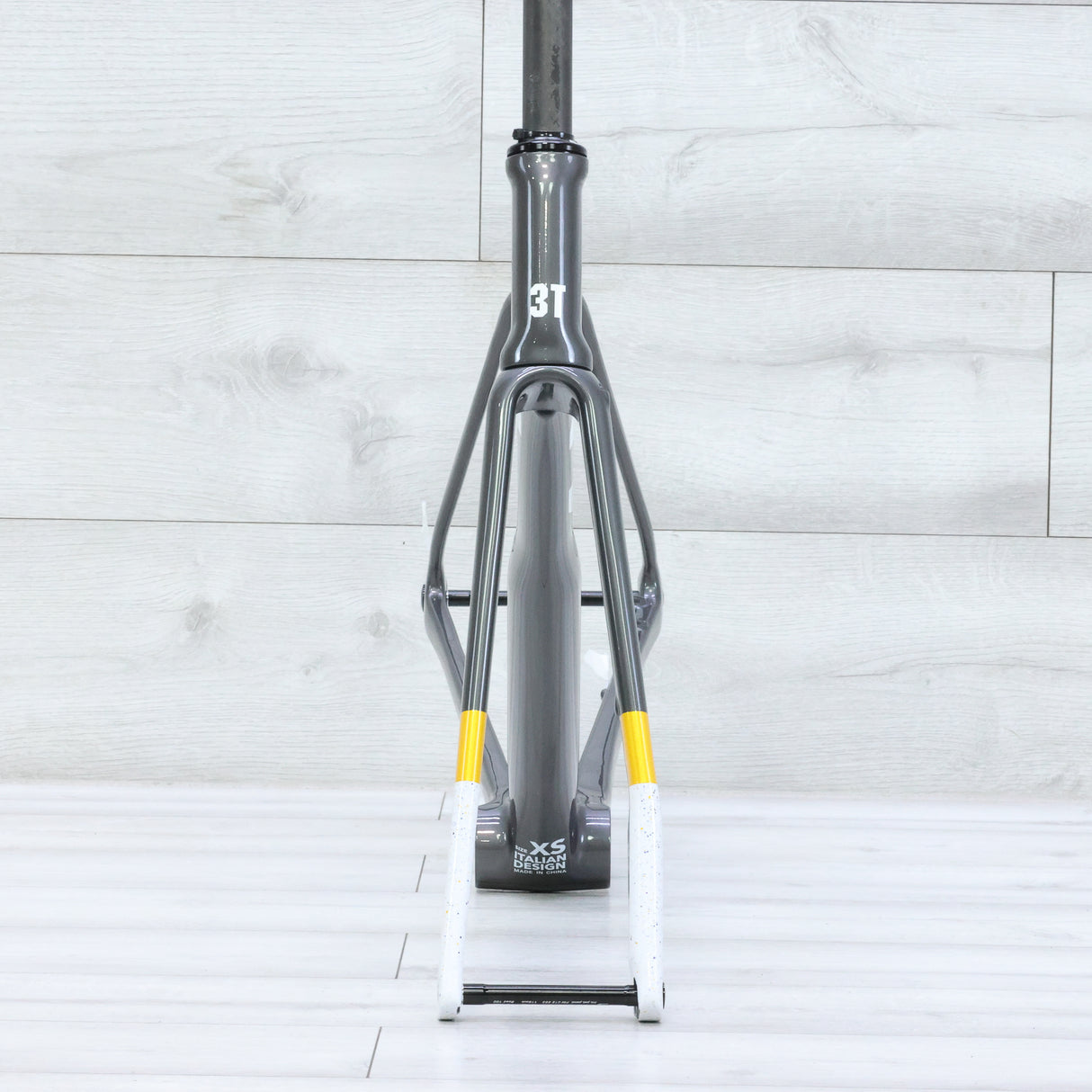 3T Strada 1x Disc Brake Aero Road Bike Frameset 700c Grey/Gold - X-Small