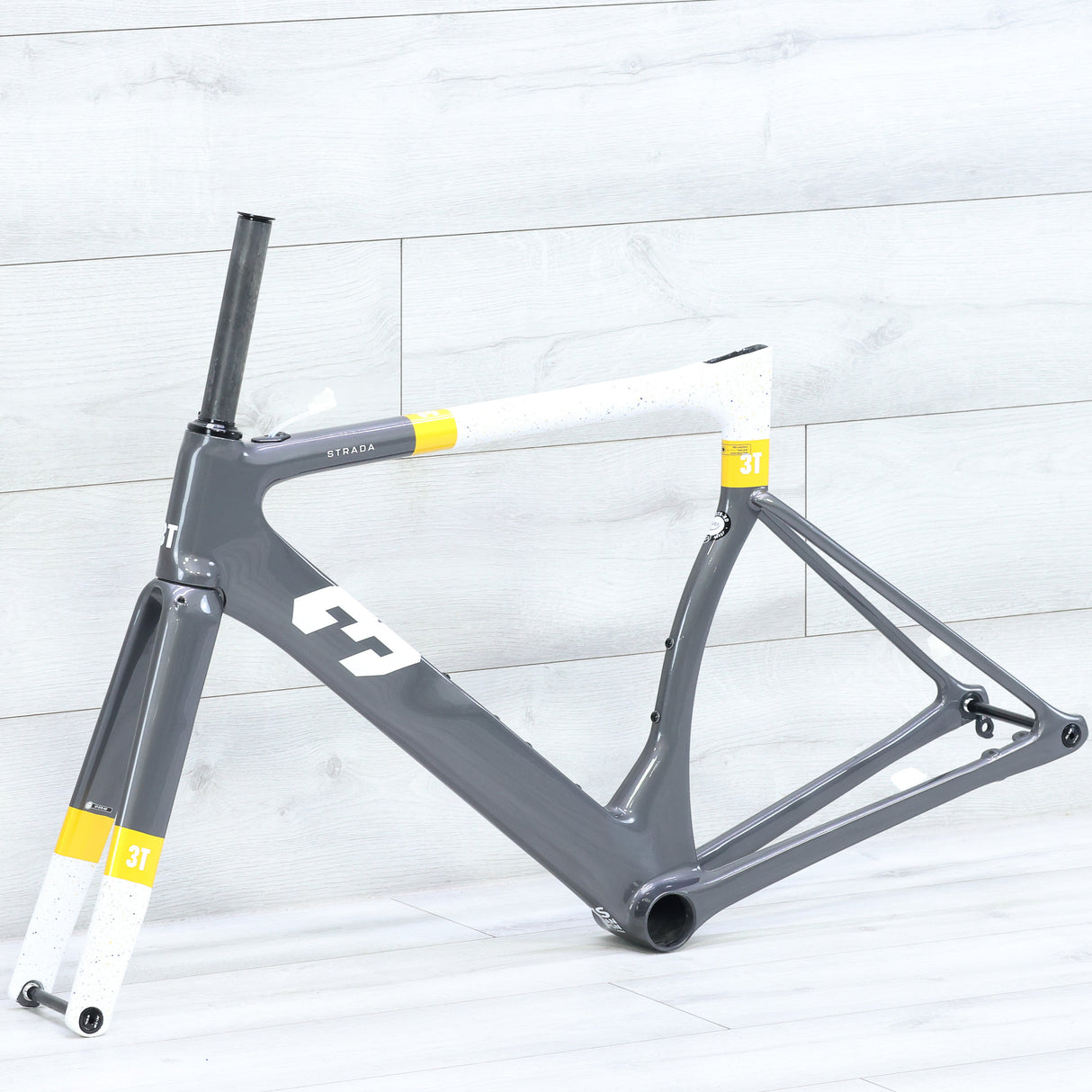 3T Strada 1x Disc Brake Aero Road Bike Frameset 700c Grey/Gold - X-Small