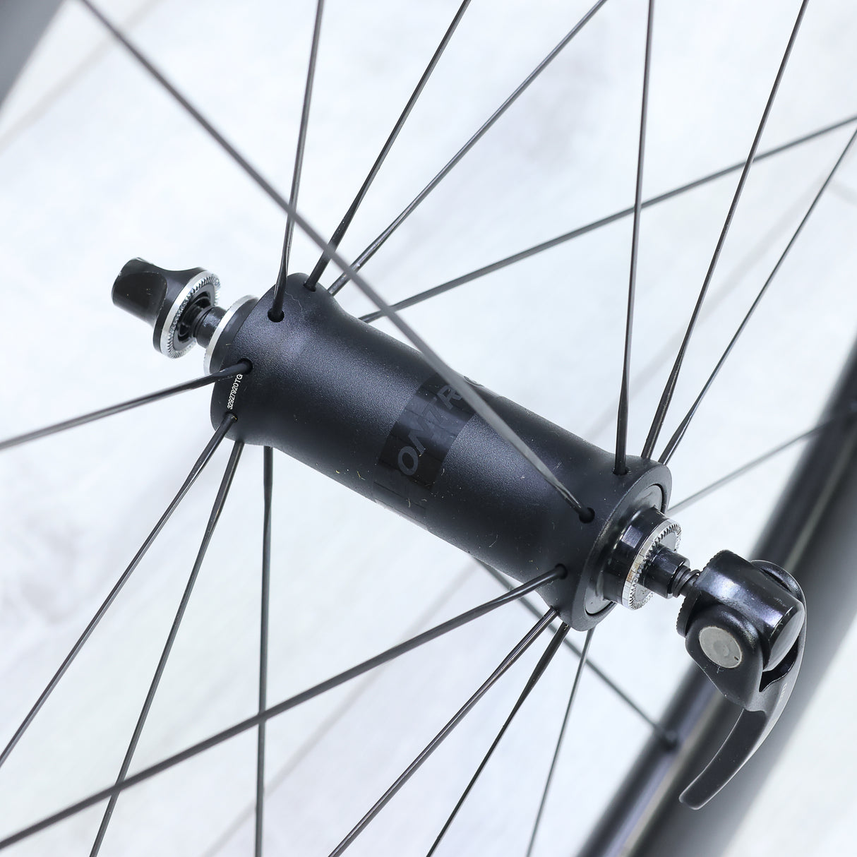 Bontrager Aeolus Pro 5 TLR Carbon Rim Brake Wheelset Shimano/SRAM 11 Speed