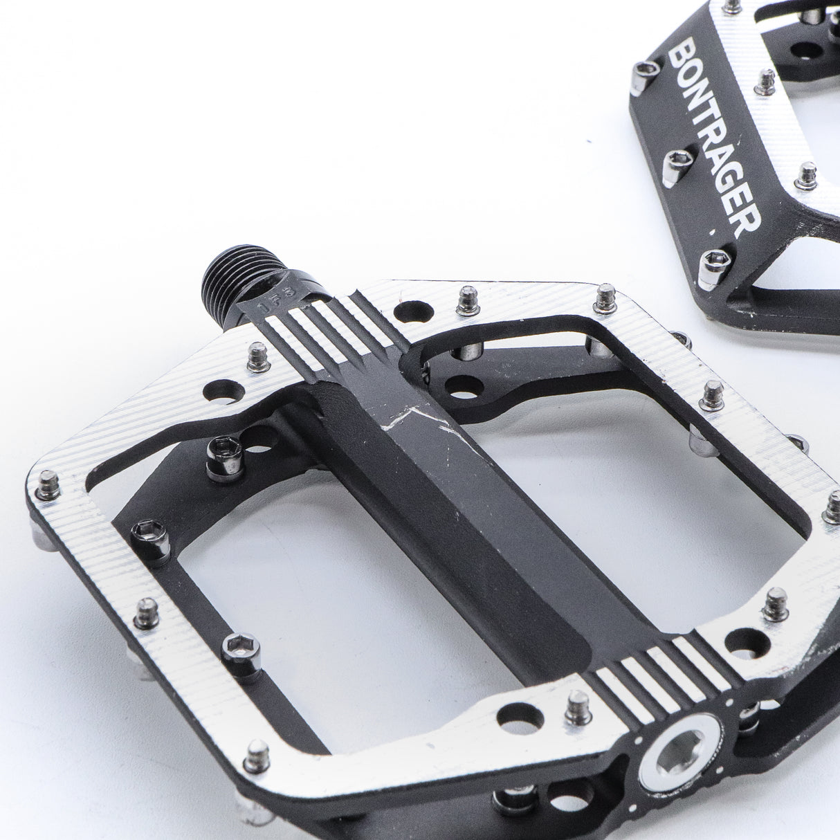 Bontrager Line Pro Platform MTB Bike Pedals - 432g, Black/Silver