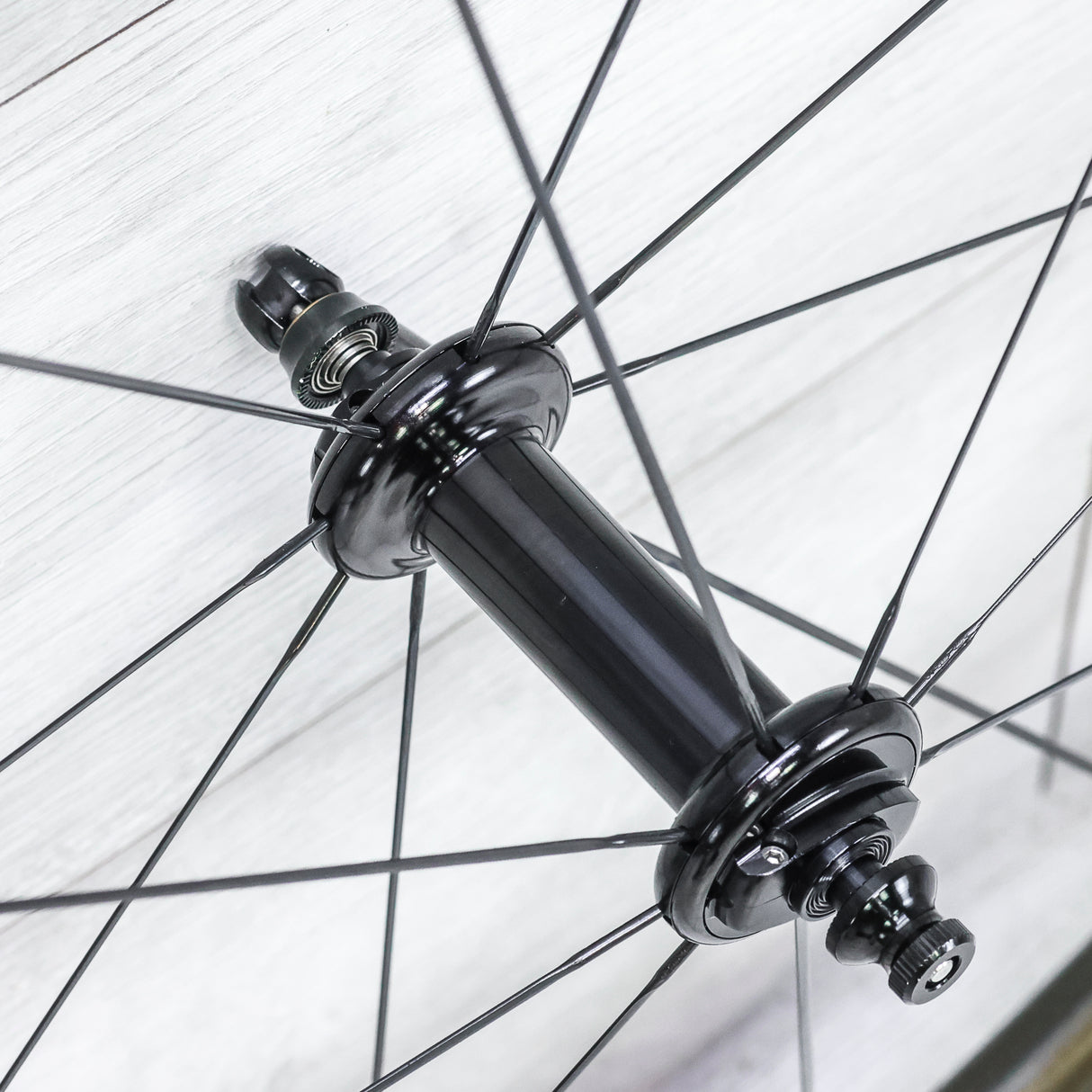 Zipp 404 Firecrest Carbon Wheelset – 700c Rim Brake, Clincher, HG 11-Speed