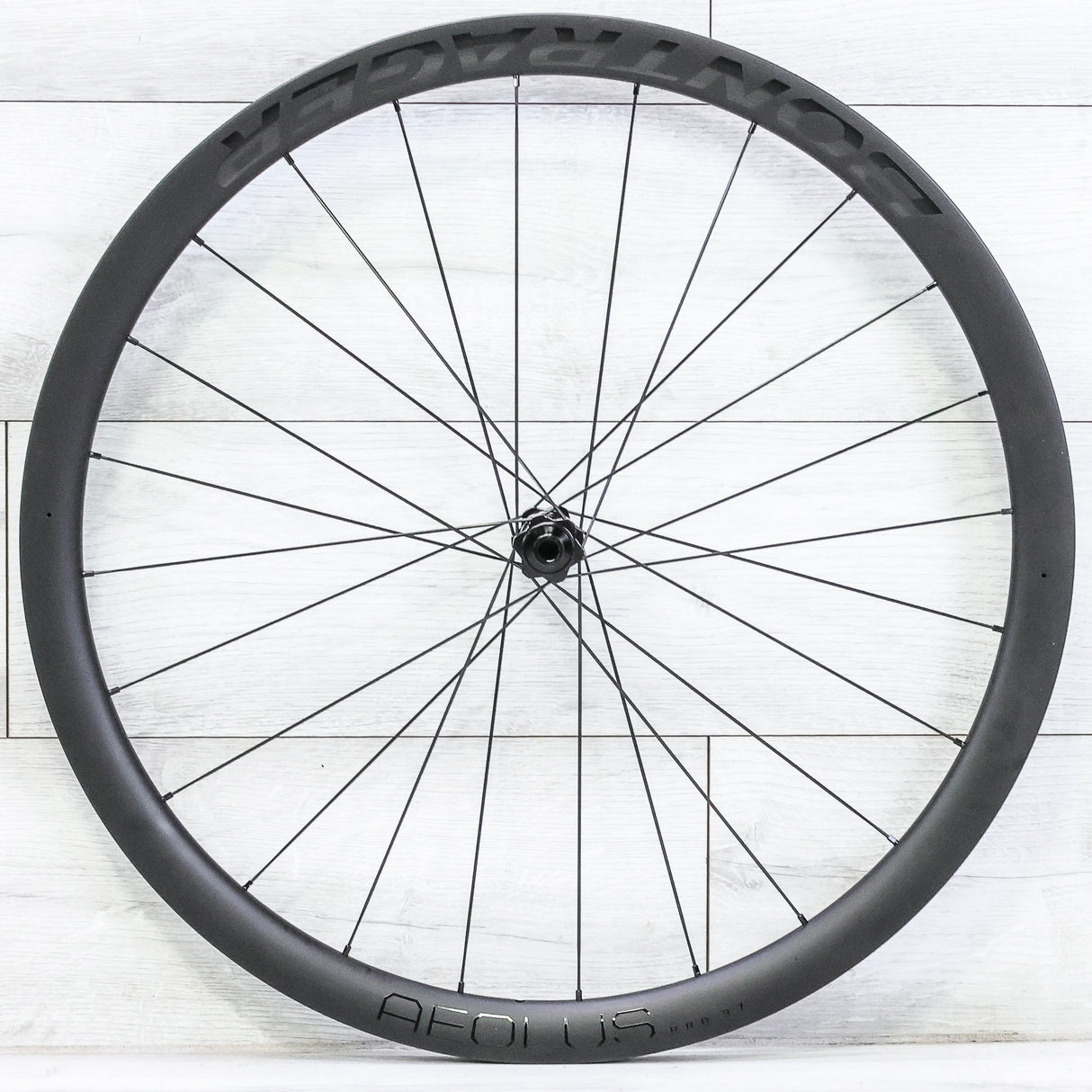 Bontrager Aeolus Pro 37 TLR Carbon Disc Wheelset - 700c, Tubeless, Center Lock, XDR 12-Speed