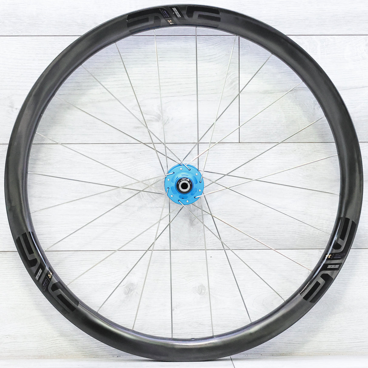 ENVE SES 3.4 wtih Chris King R45D Hubs Carbon Disc Wheelset - 700c, Tubeless, Center Lock, XDR 12-Speed