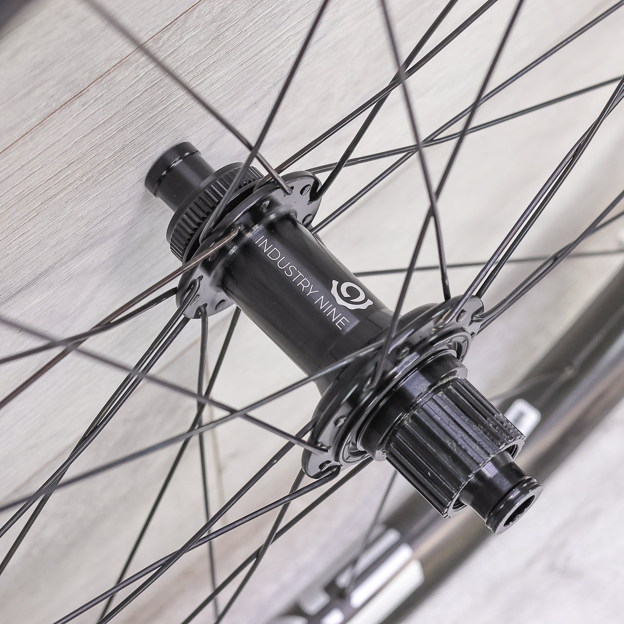 ENVE AM30 Carbon MTB Disc Wheelset - 29", Tubeless, Center Lock, Shimano Micro Spline 12-Speed