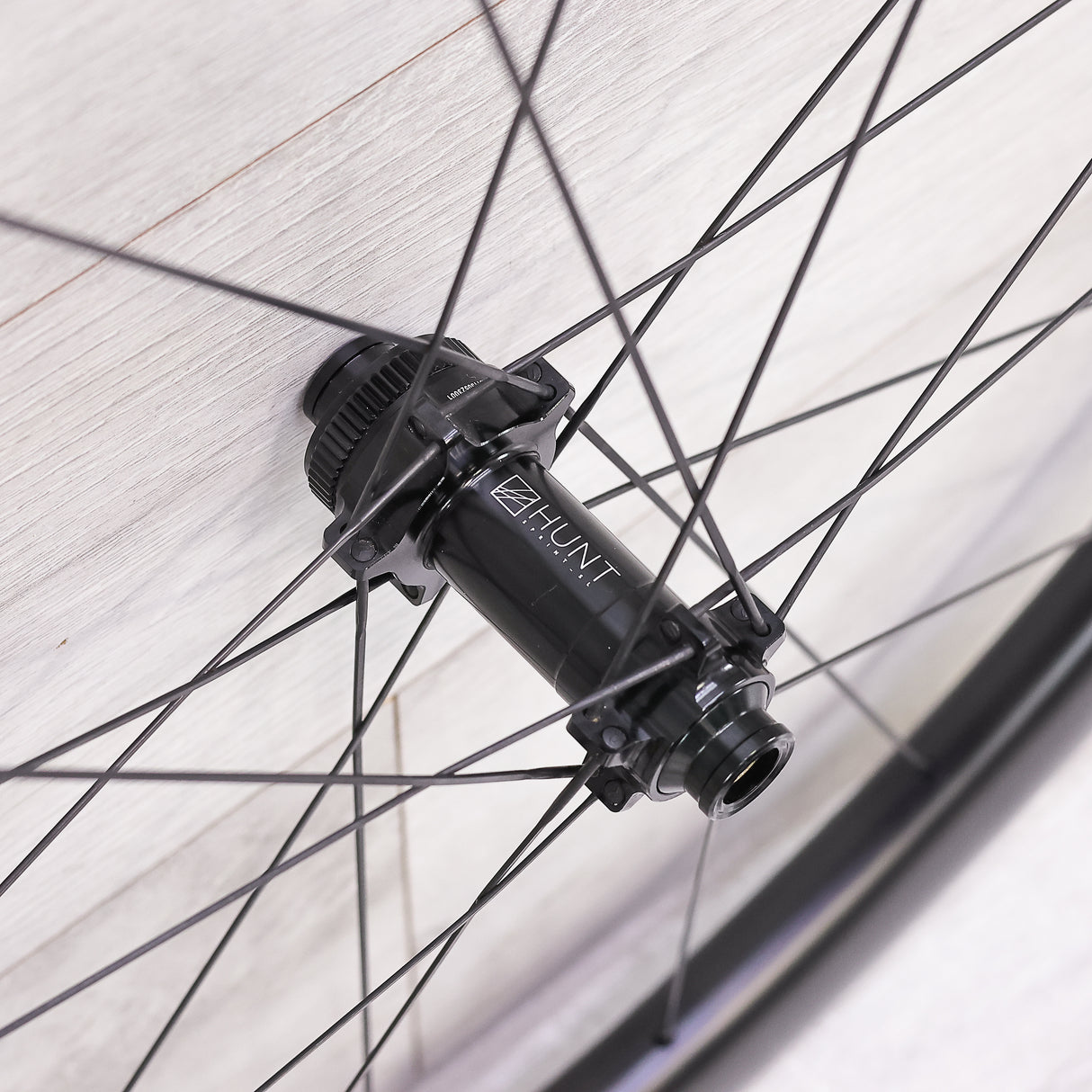 HUNT 44 Aerodynamicist Carbon Disc Wheelset - 700c, Tubeless, Center Lock, XDR 11/12-Speed