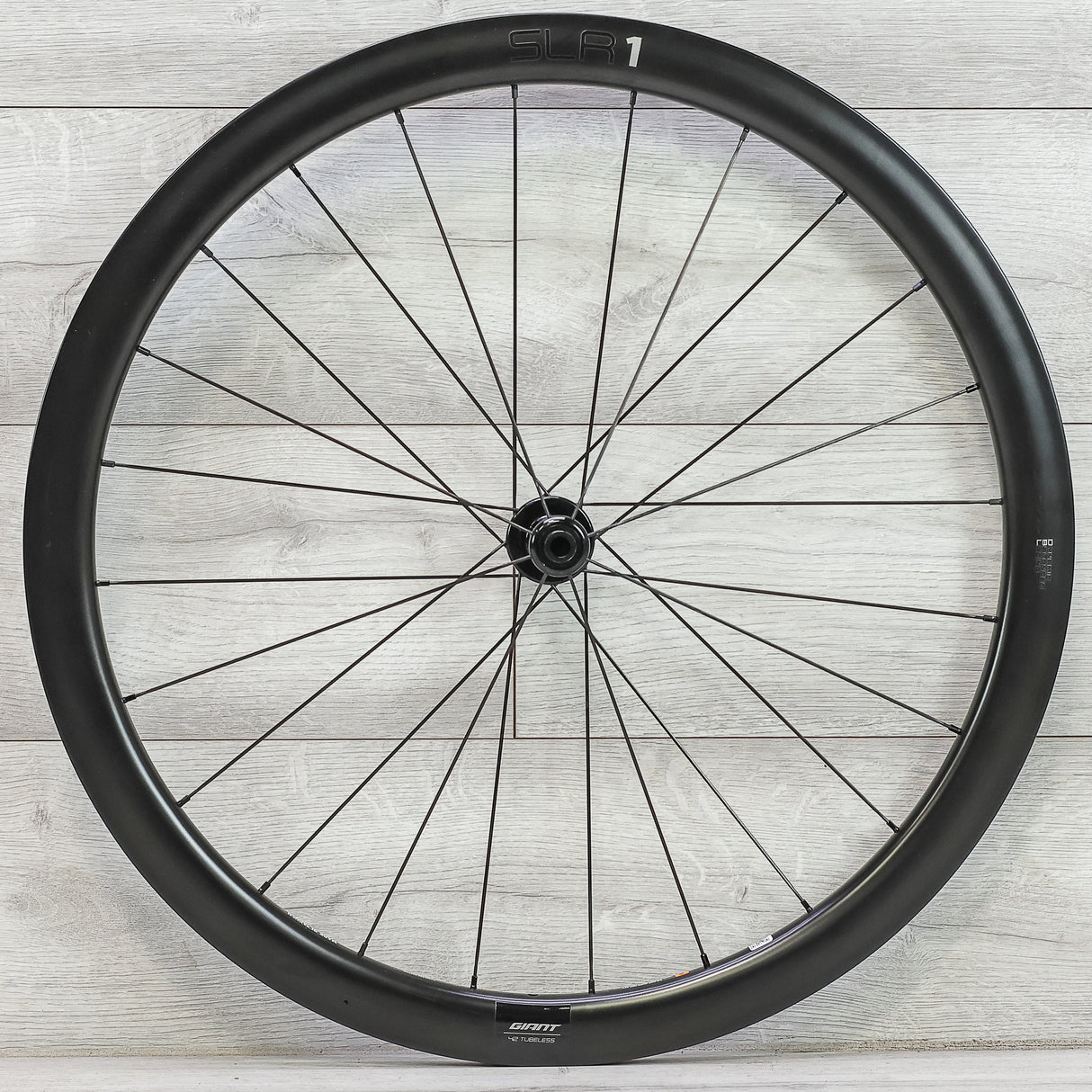 Giant SLR 1 42 Carbon Road Disc Wheelset - 700c, Tubeless, Center Lock, XDR 11/12-Speed