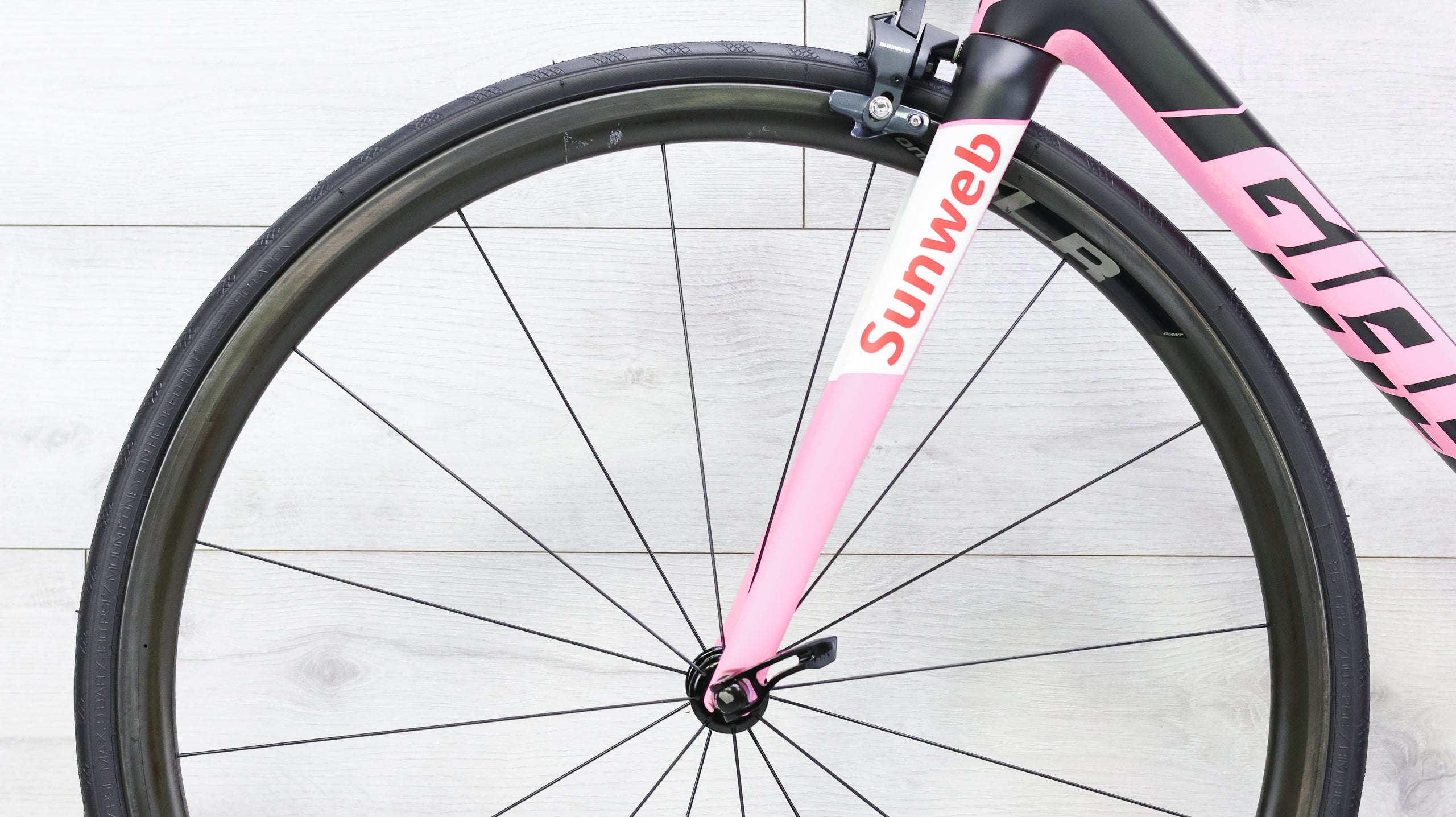 Giant TCR Advanced SL Maglia Rosa Road Bike Giant TCR Advanced SL Maglia Rosa Road Bike