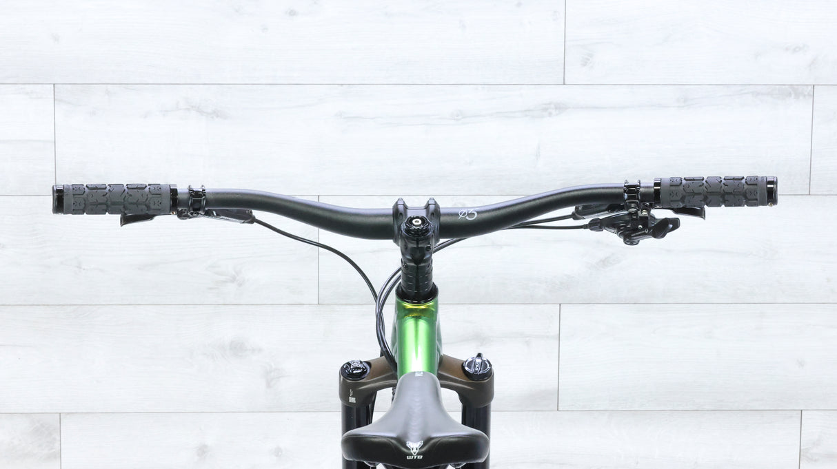 Specialized Chisel Mountain Bike - 2021, Medium
