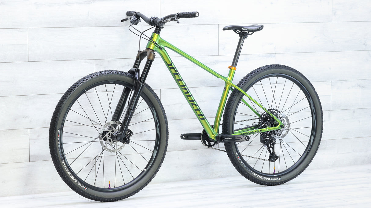 Specialized Chisel Mountain Bike - 2021, Medium
