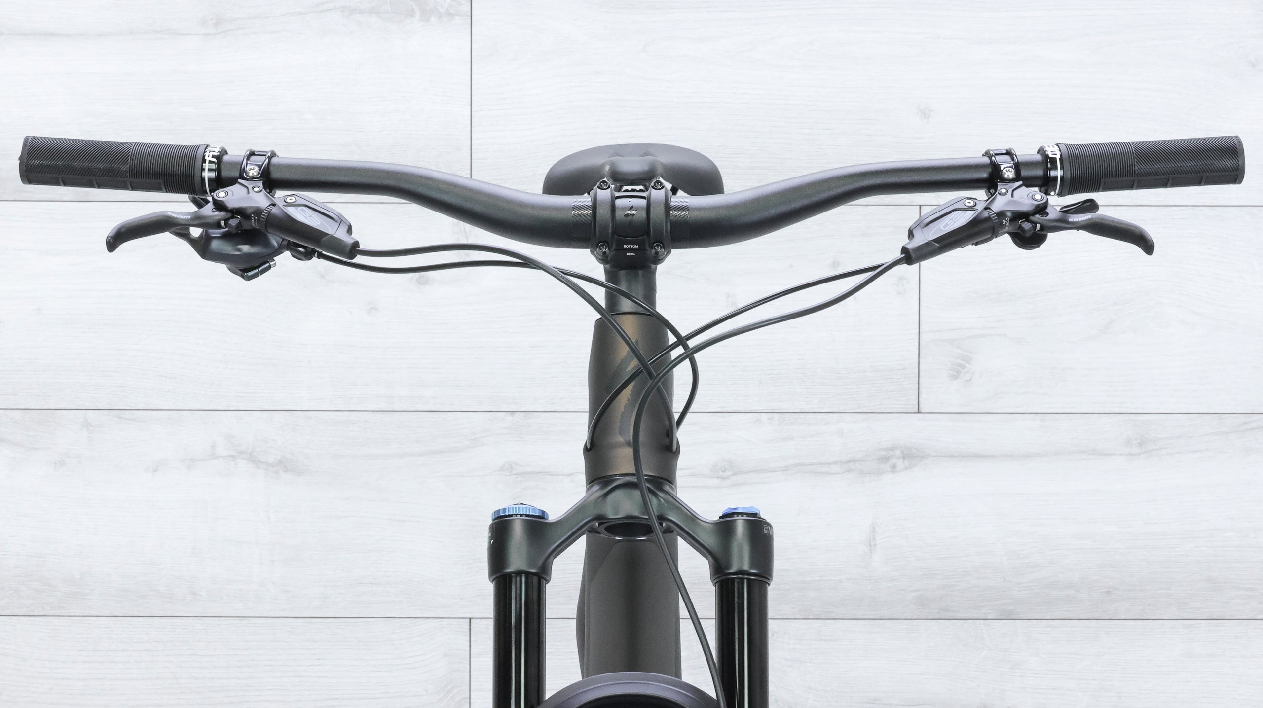 Specialized Stumpjumper Expert Mountain Bike