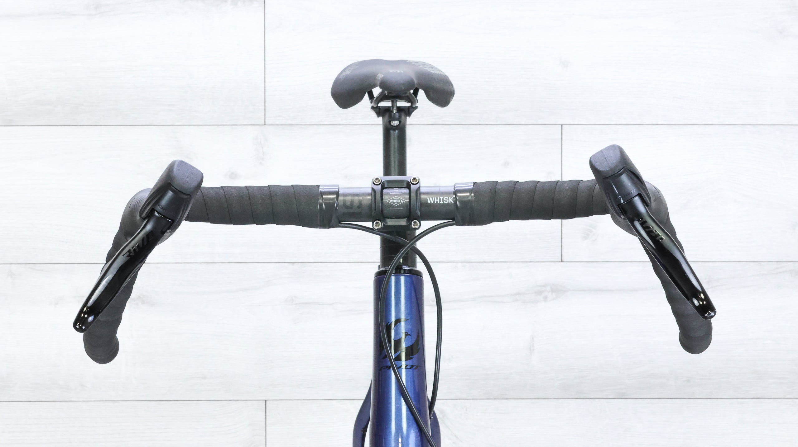 Pivot Vault Team Force X01 AXS Gravel Bike