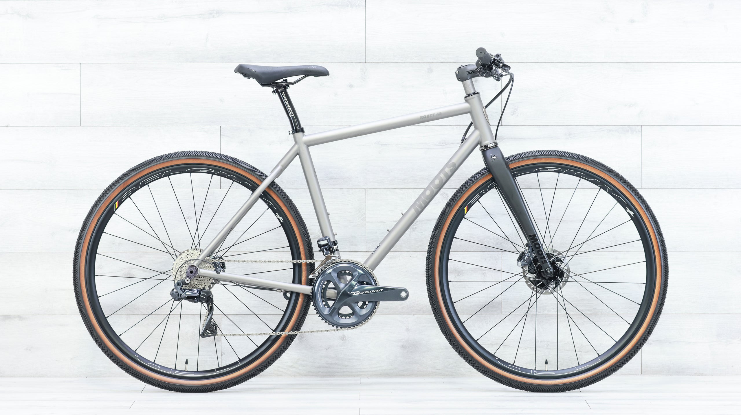 ultegra gravel bike Moots Routt 45 Ultegra Di2 Gravel Bike