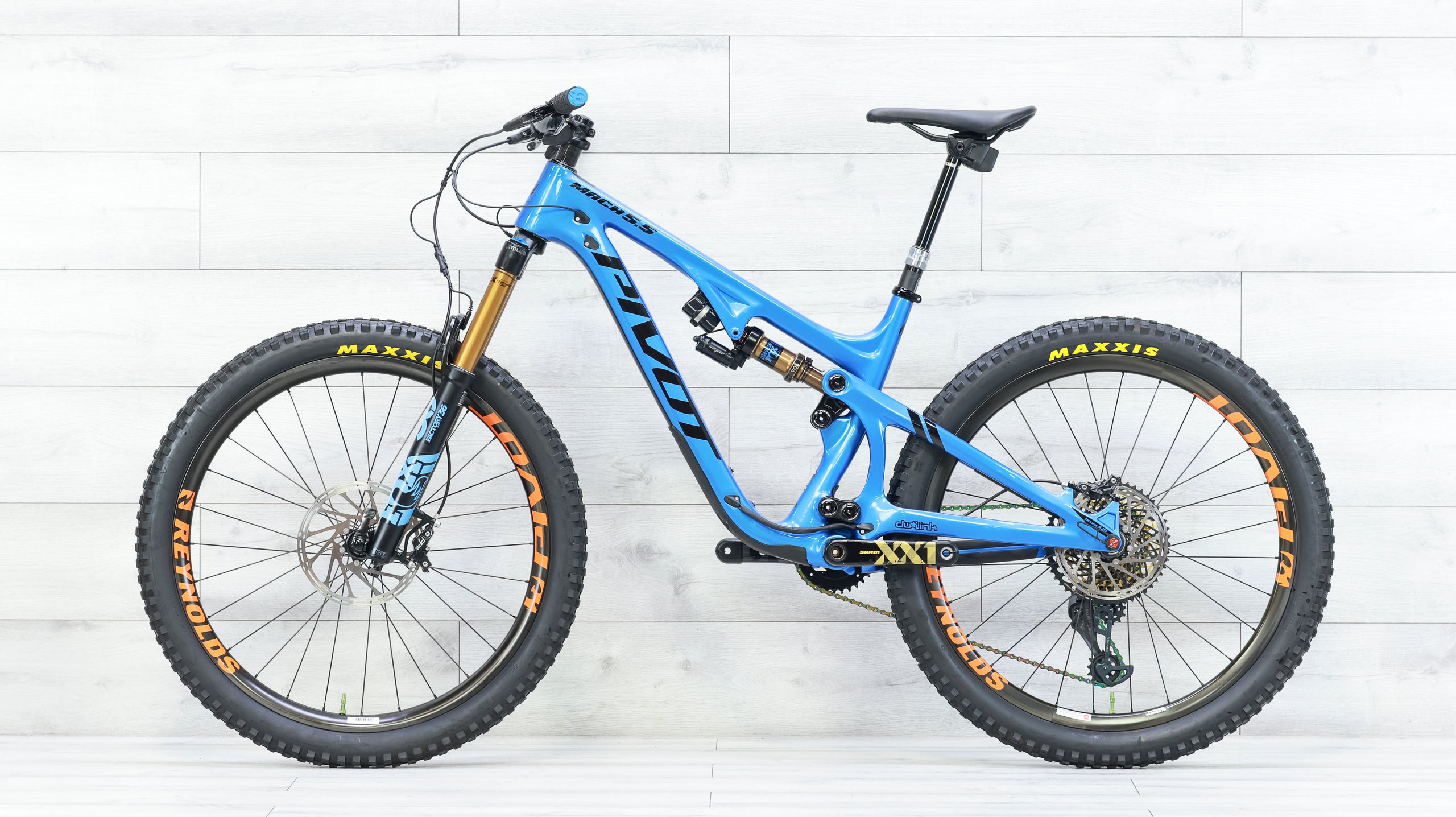 live mountainbike Pivot Mach 5.5 Carbon Team XX1 AXS w/ Fox Live Valve Mountain Bike