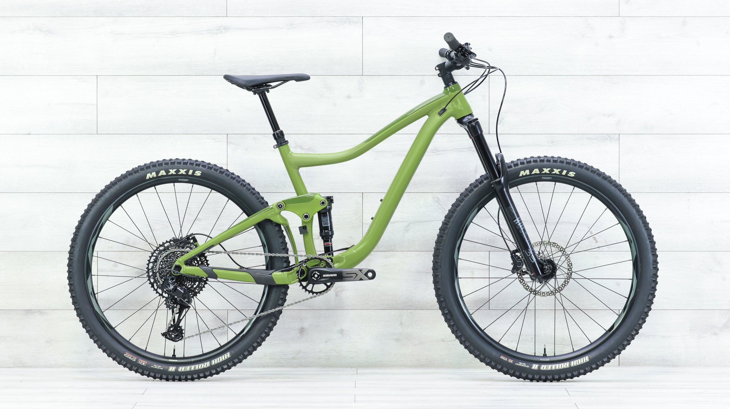 giant bicycle green Giant Trance 3 Mountain Bike