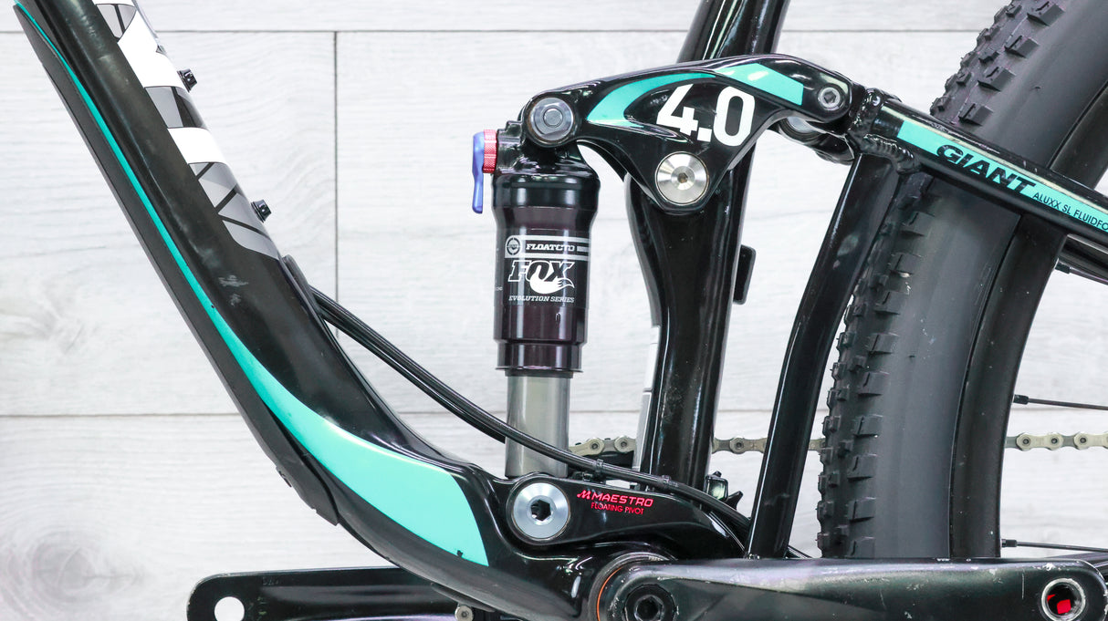 Giant Lust Advanced 2 Mountain Bike - 2014, Medium