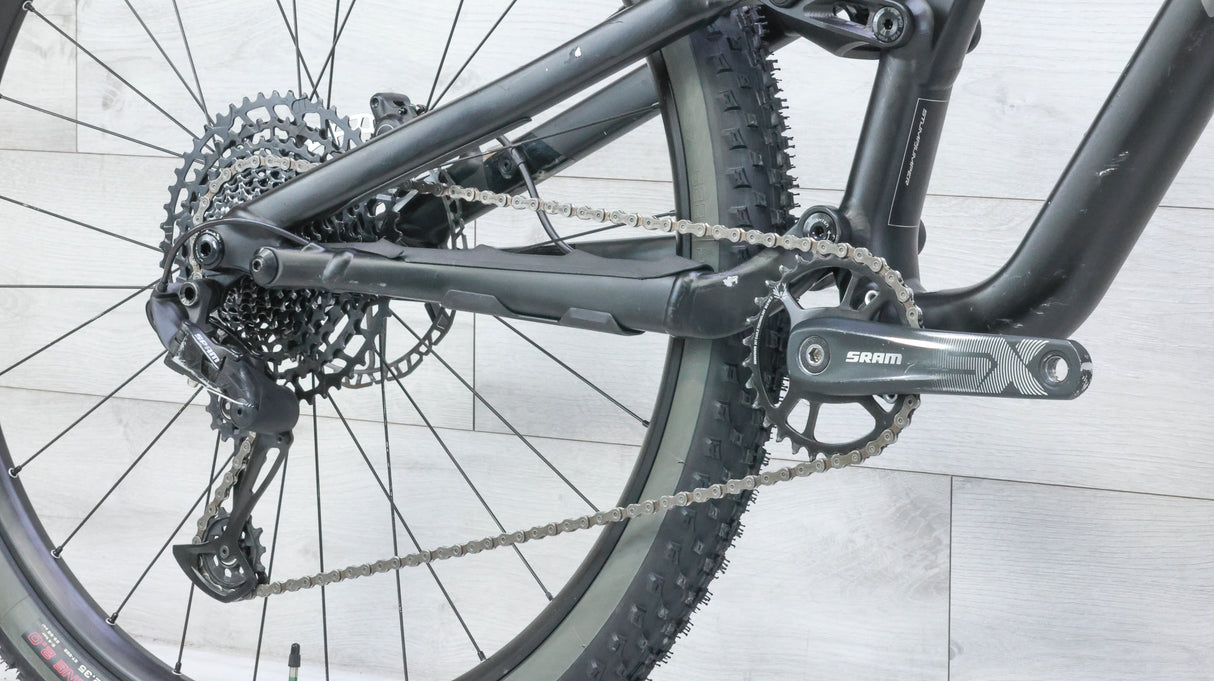 Specialized Stumpjumper Alloy Mountain Bike - 2022, Medium (S3)