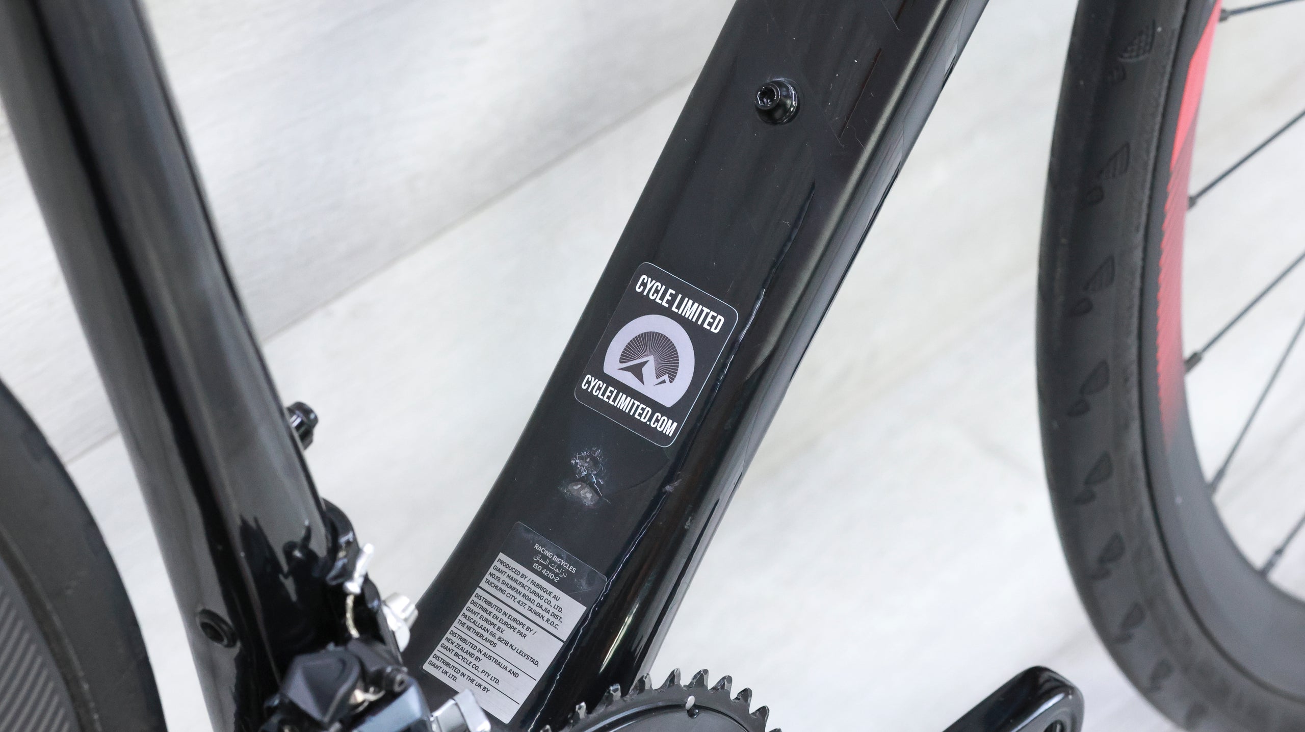 Giant Defy Advanced 1 Road Bike Giant Defy Advanced 1 Road Bike