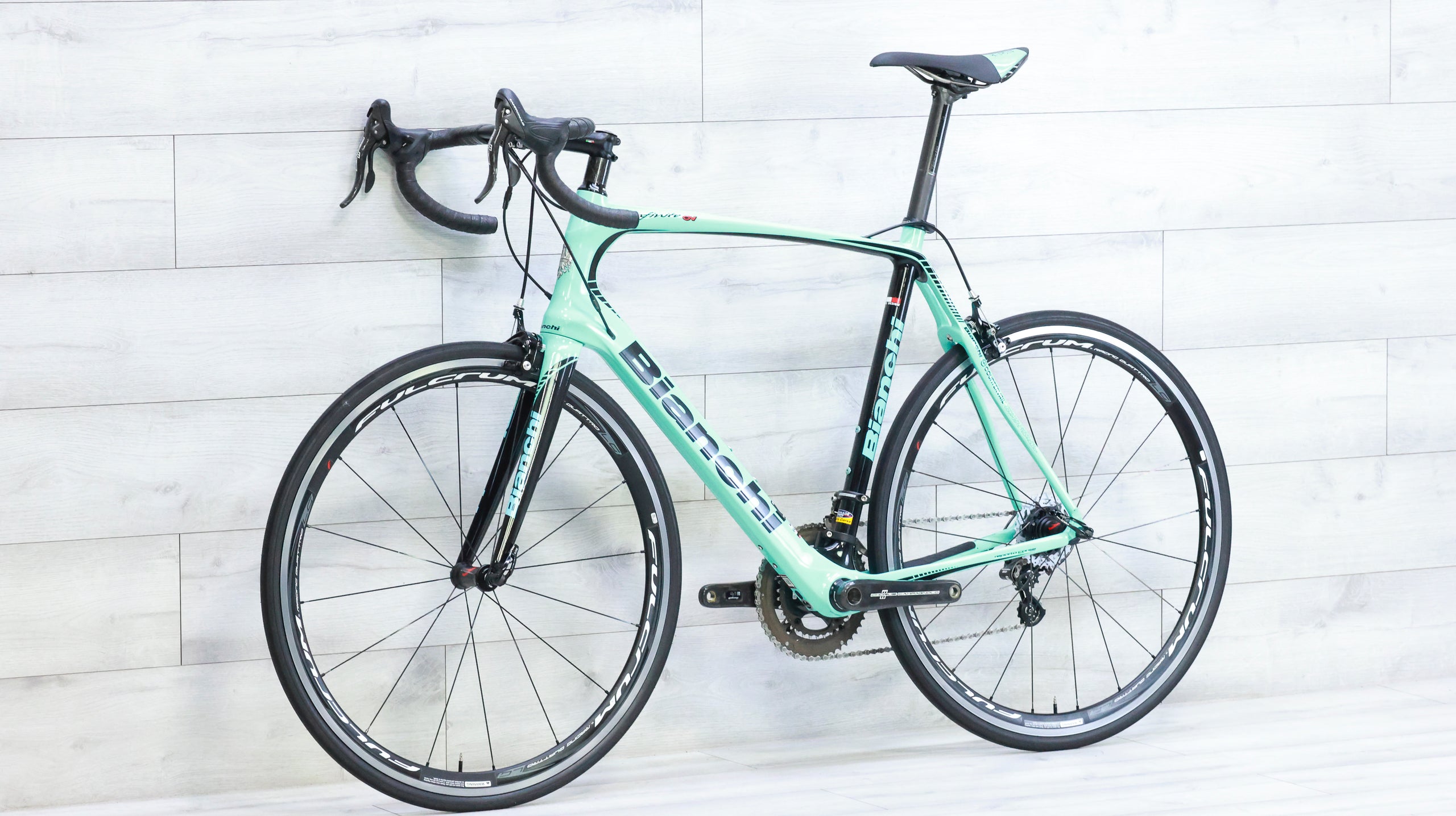 Bianchi Infinito CV Campagnolo Chorus Road Bike
