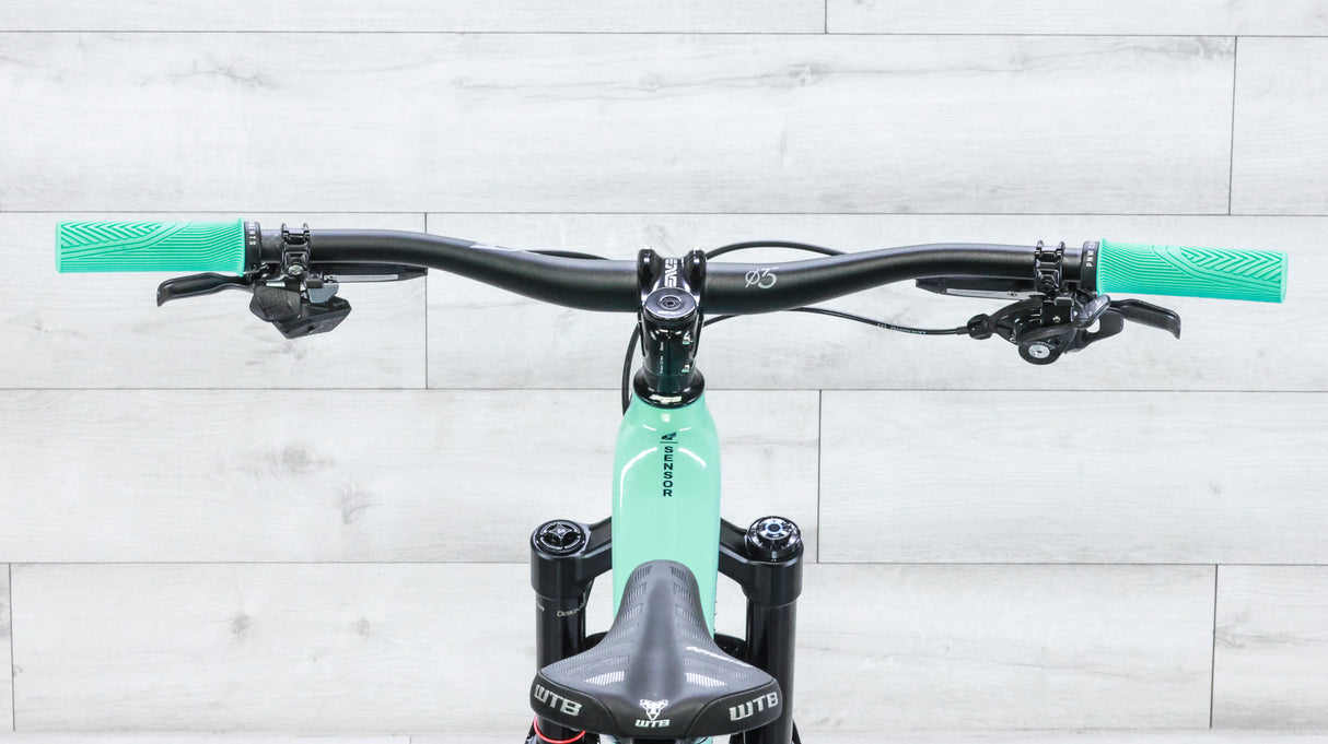GT Sensor Carbon Pro LE Mountain Bike - 2023, Medium