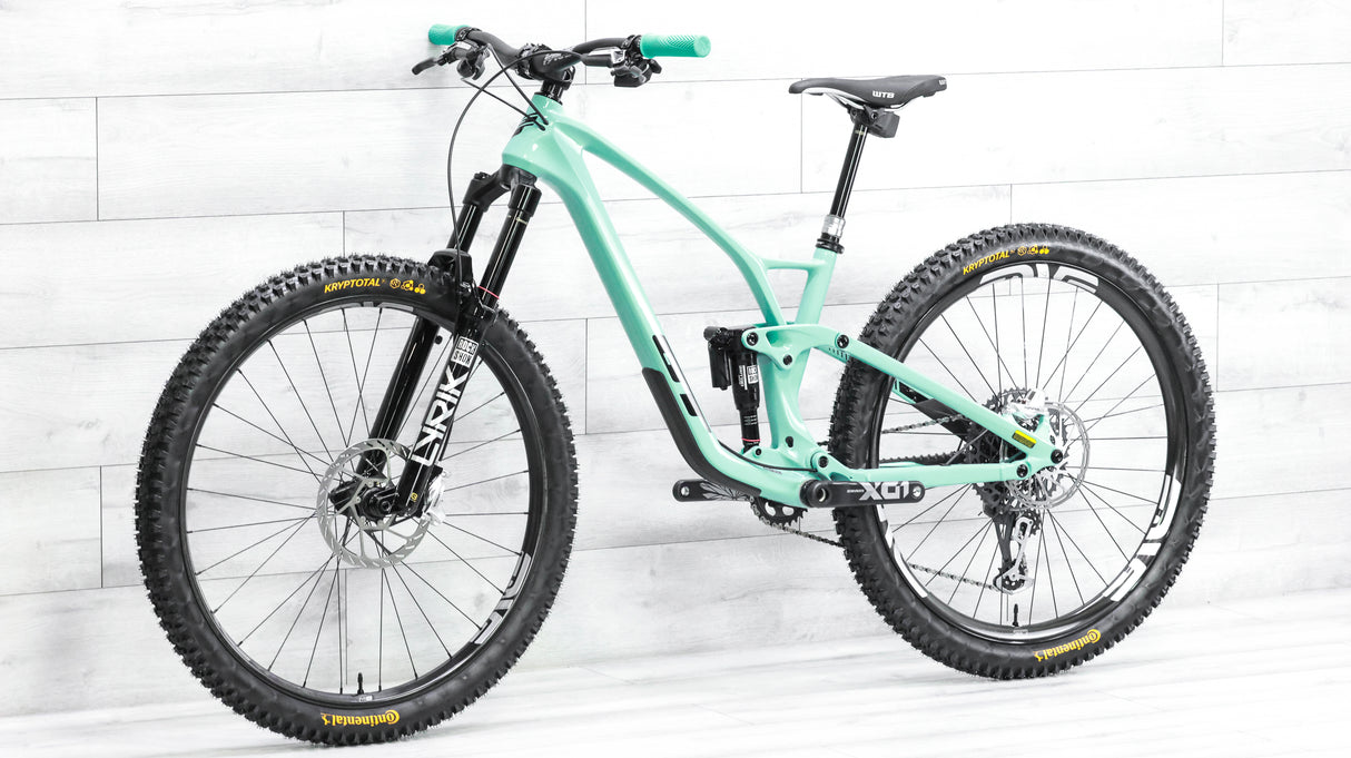 GT Sensor Carbon Pro LE Mountain Bike - 2023, Medium