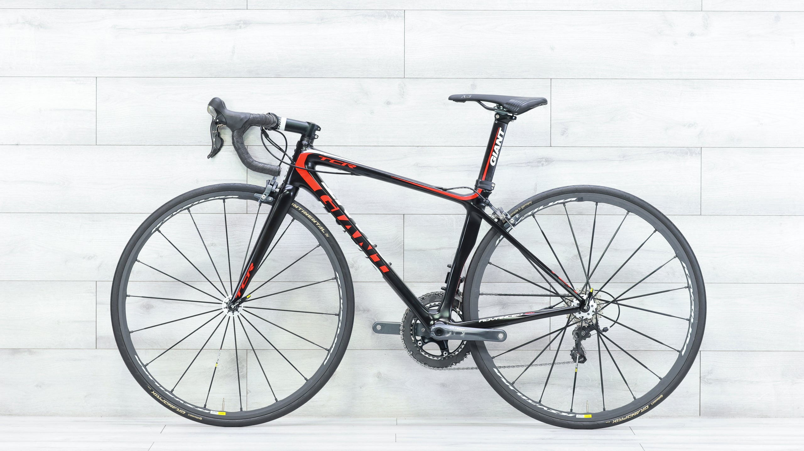 Giant TCR Advanced SL 4 Road Bike