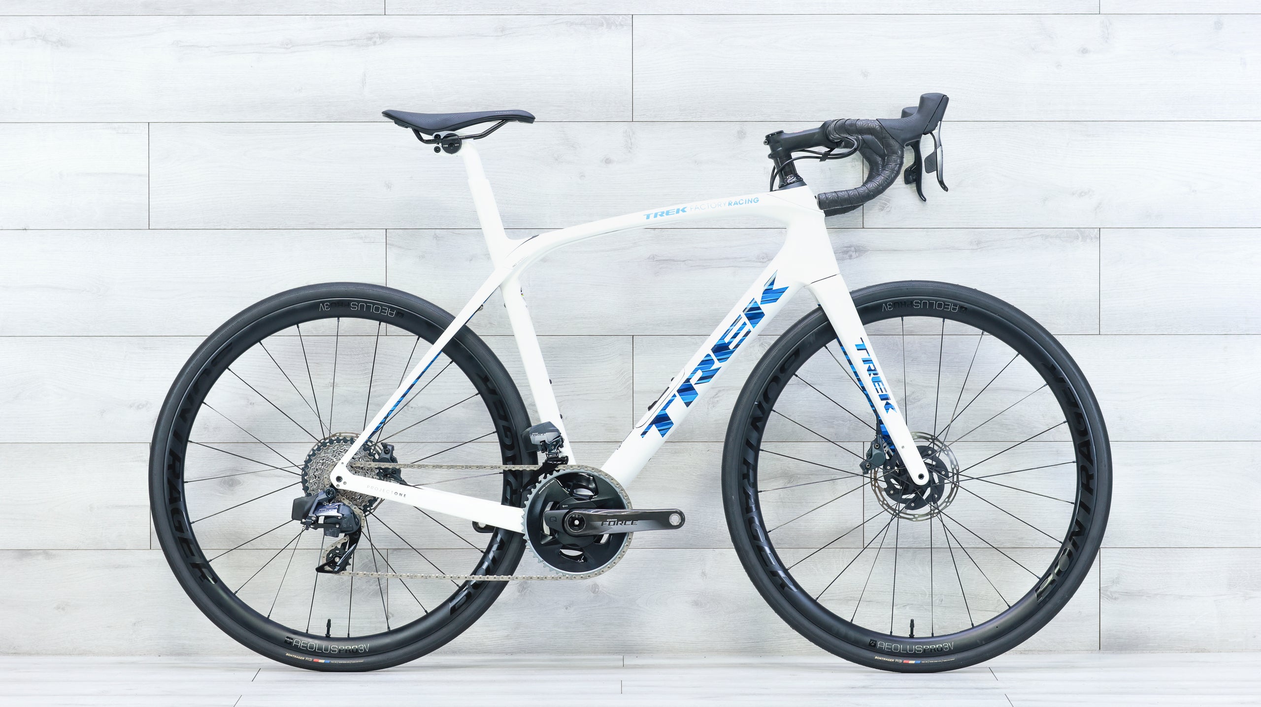 trek bicycle diepenbeek Trek Domane SLR 7 AXS Project One Road Bike