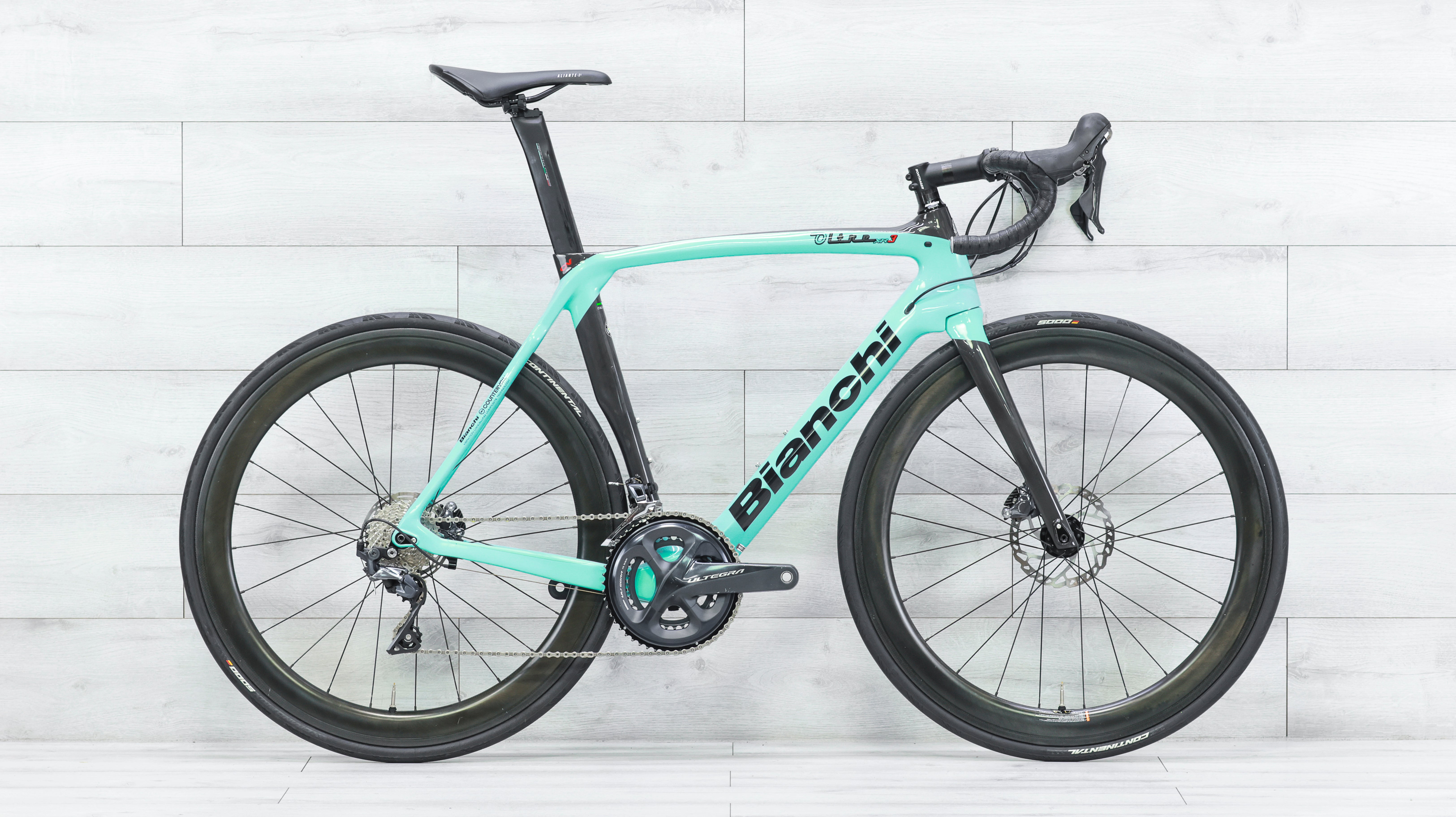 美車Bianchi OLTRE XR3 57 DISC 105 2020 Bianchi Oltre XR3 Ultegra Disc Road Bike - 2020, 57cm – Cycle Limited