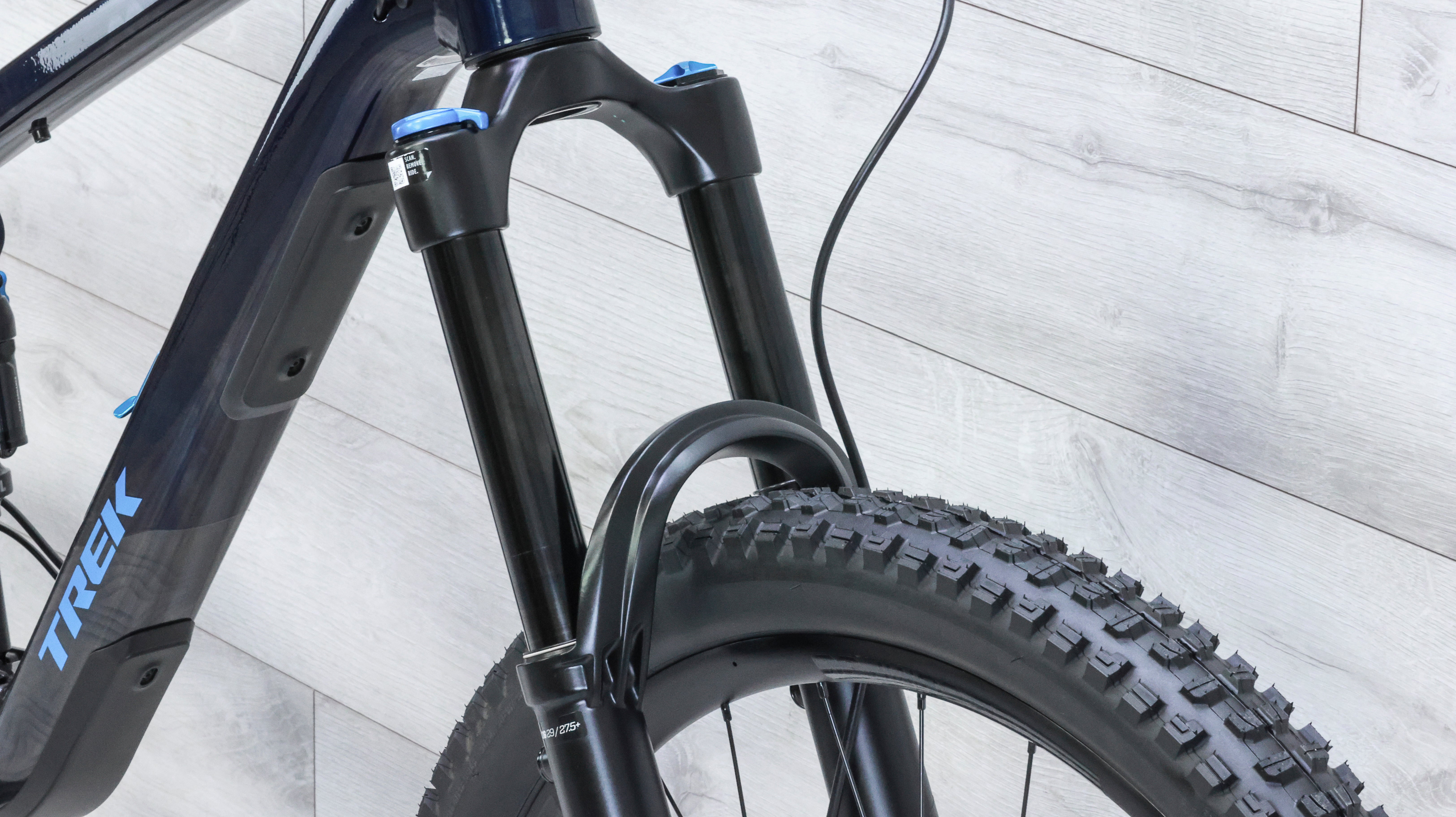 Trek Slash 8 Gen 6 Mountain Bike - 2024, Large – Cycle Limited