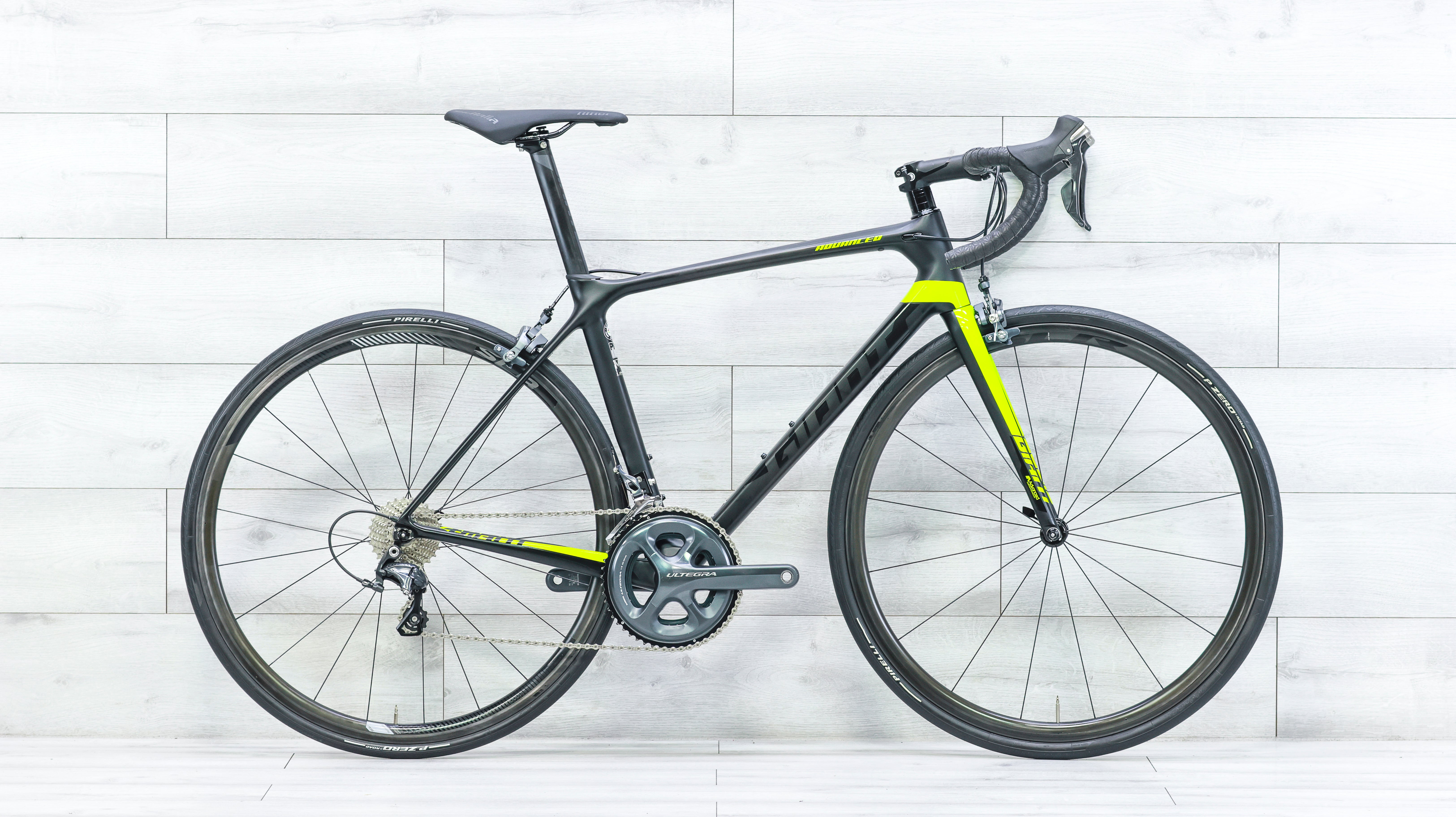 【手渡しのみ】ジャイアント 2017 TCR AVANCED PRO1 フレーム Giant TCR Advanced Pro 1 Road Bike - 2017, Medium – Cycle Limited