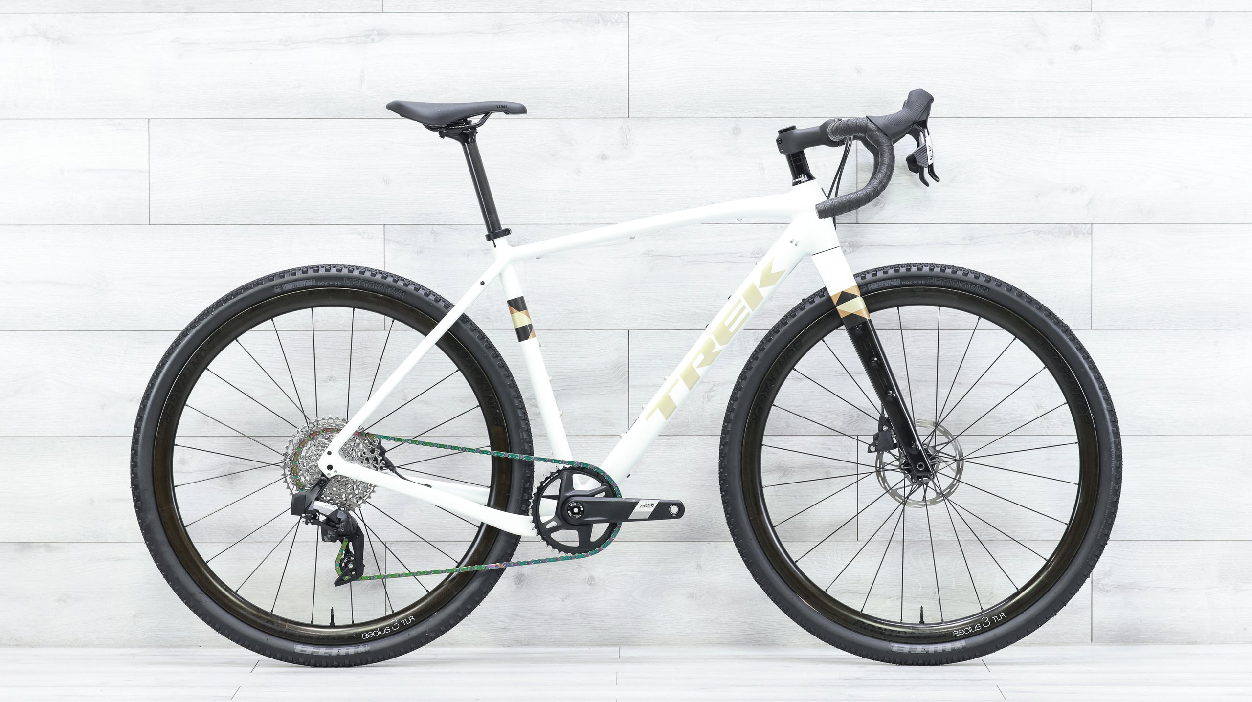 e gravel bike trek Trek Checkpoint ALR 5 AXS Gravel Bike