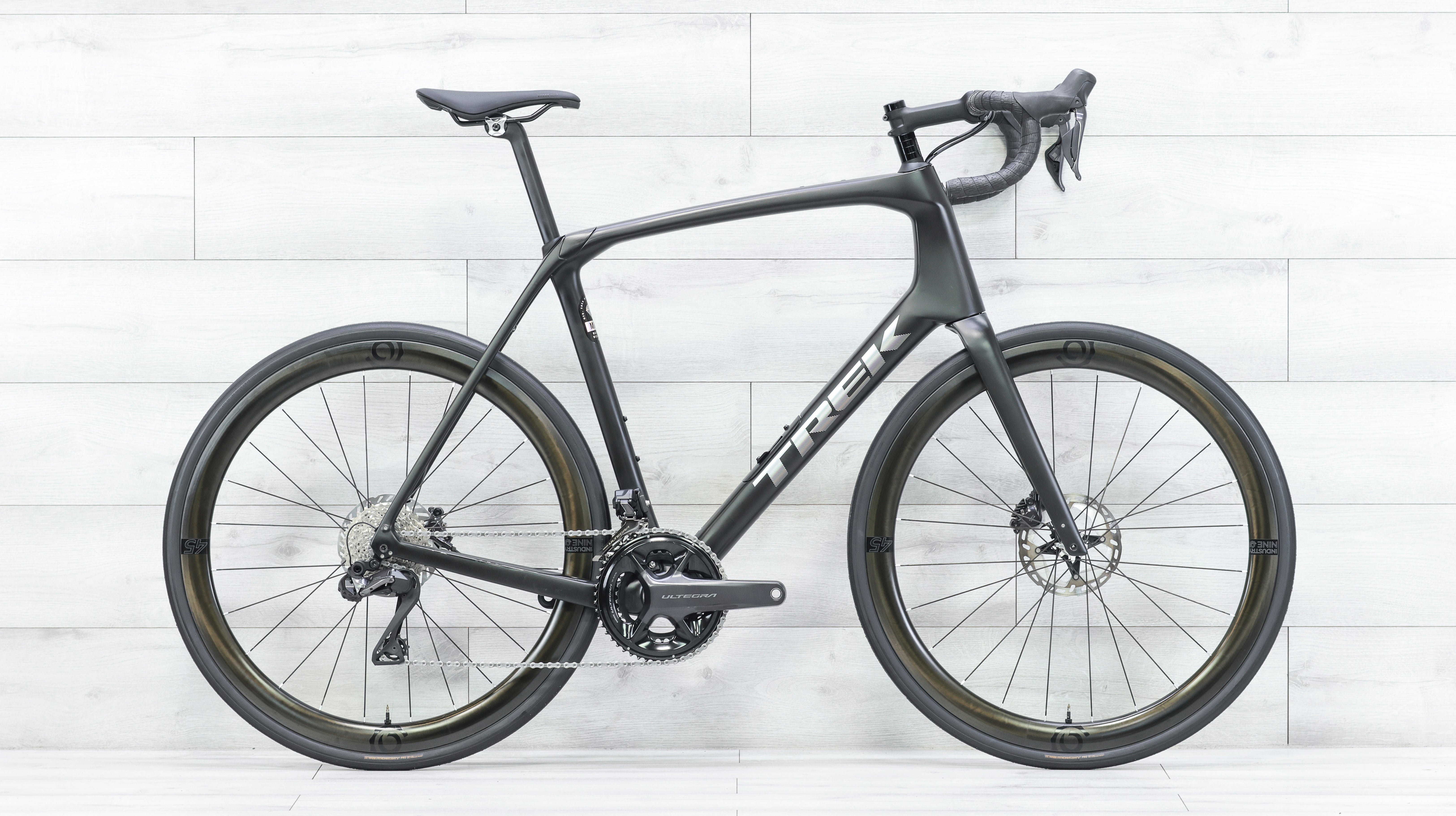 B17383_24TrkDmnSLRGen4_1of22.