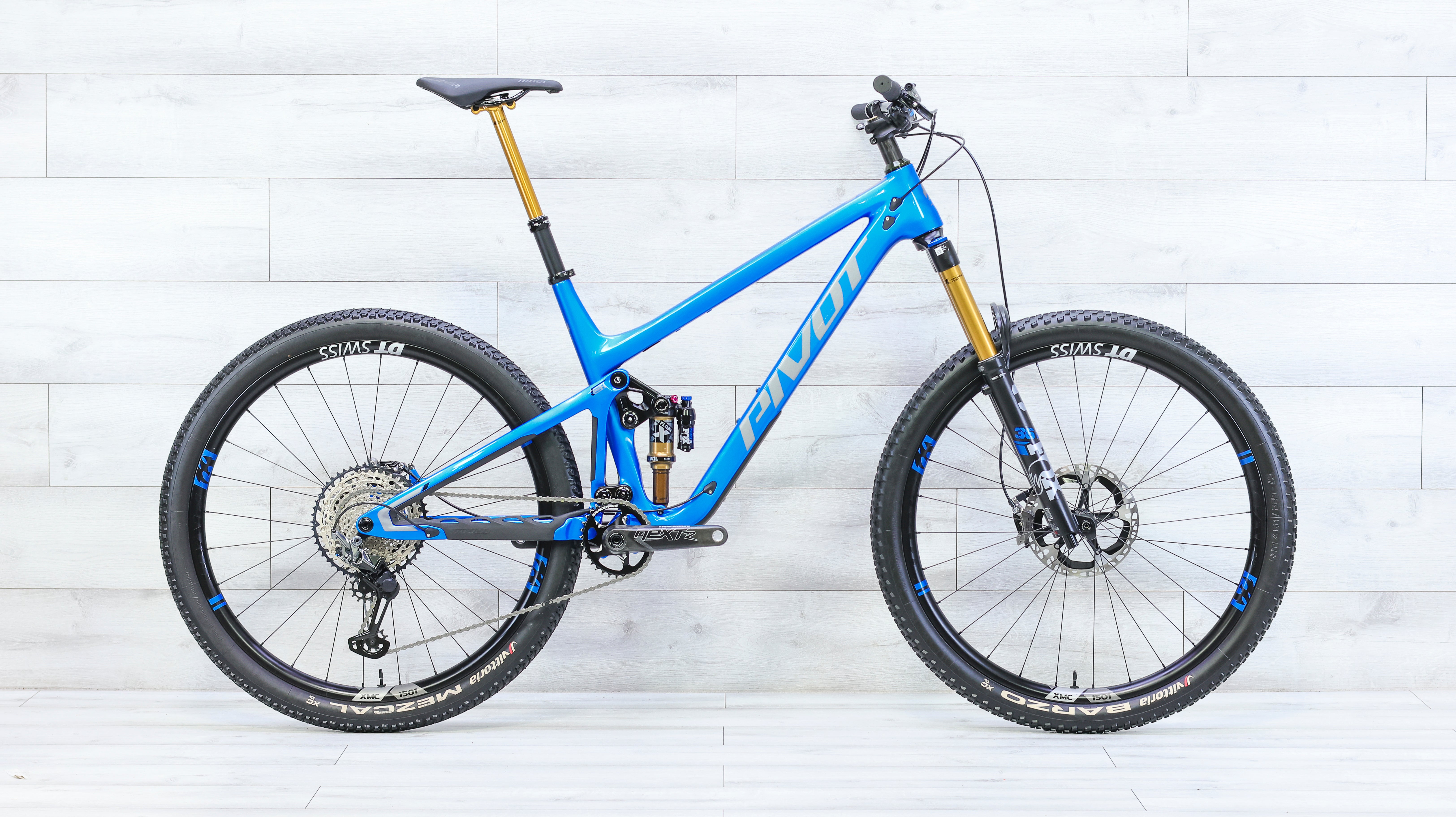 Pivot Switchblade Team XTR w/Carbon Wheels Mountain Bike - 2023, X
