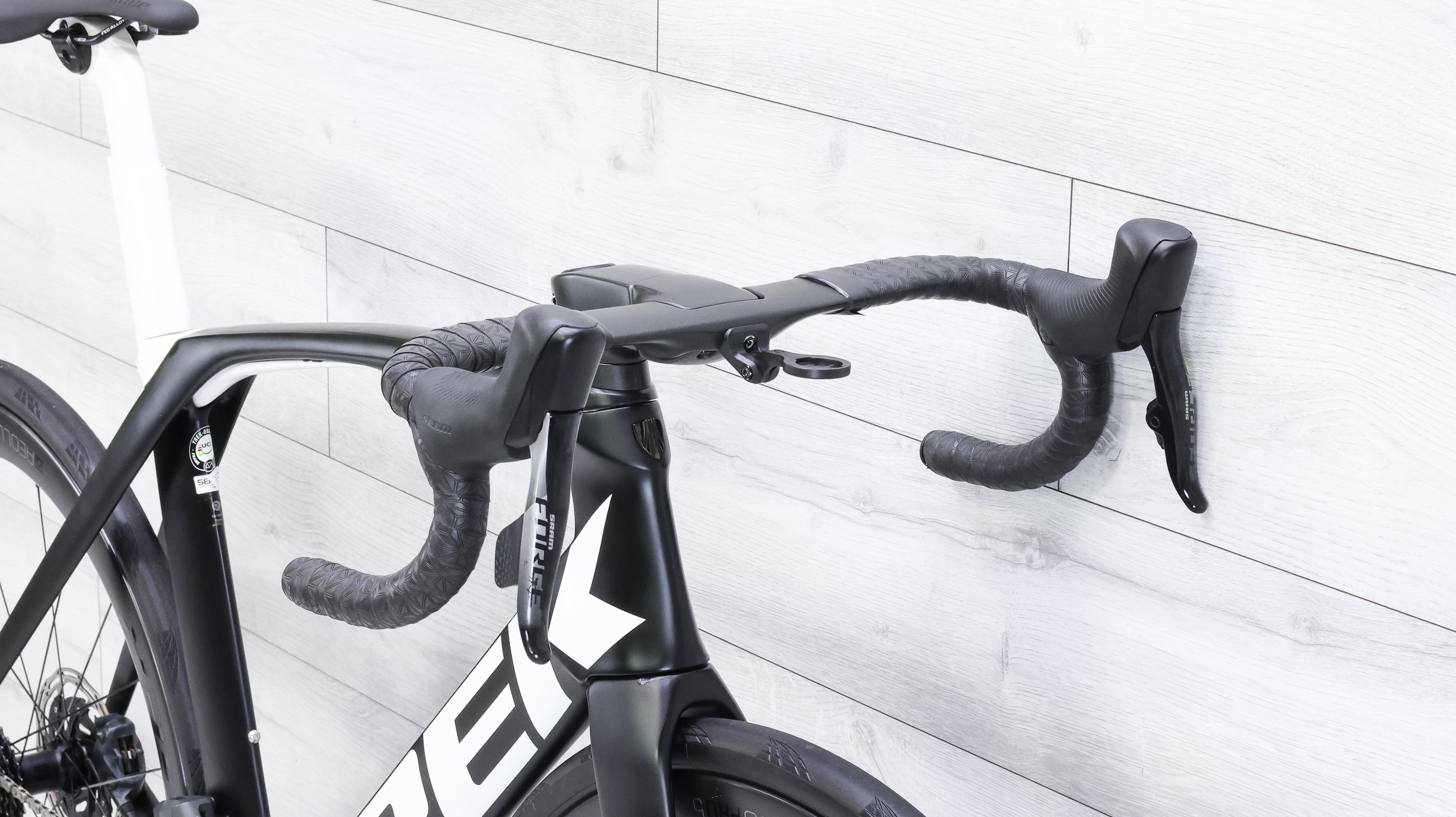 Trek Madone SLR 6 Disc Speed Road Bike - 2020, 58cm – Cycle Limited