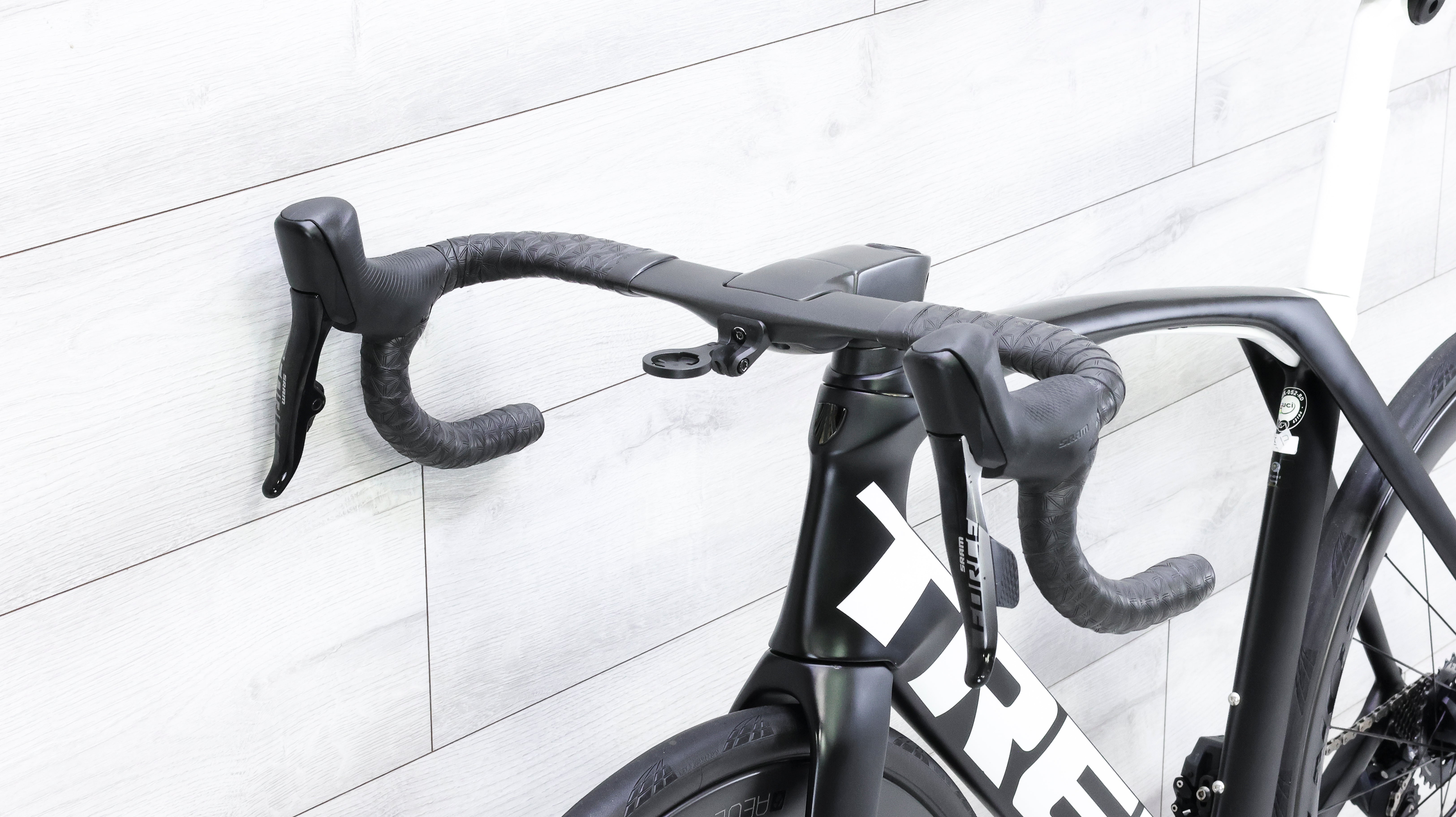 Trek Madone SLR 6 Disc Speed Road Bike - 2020, 58cm – Cycle Limited