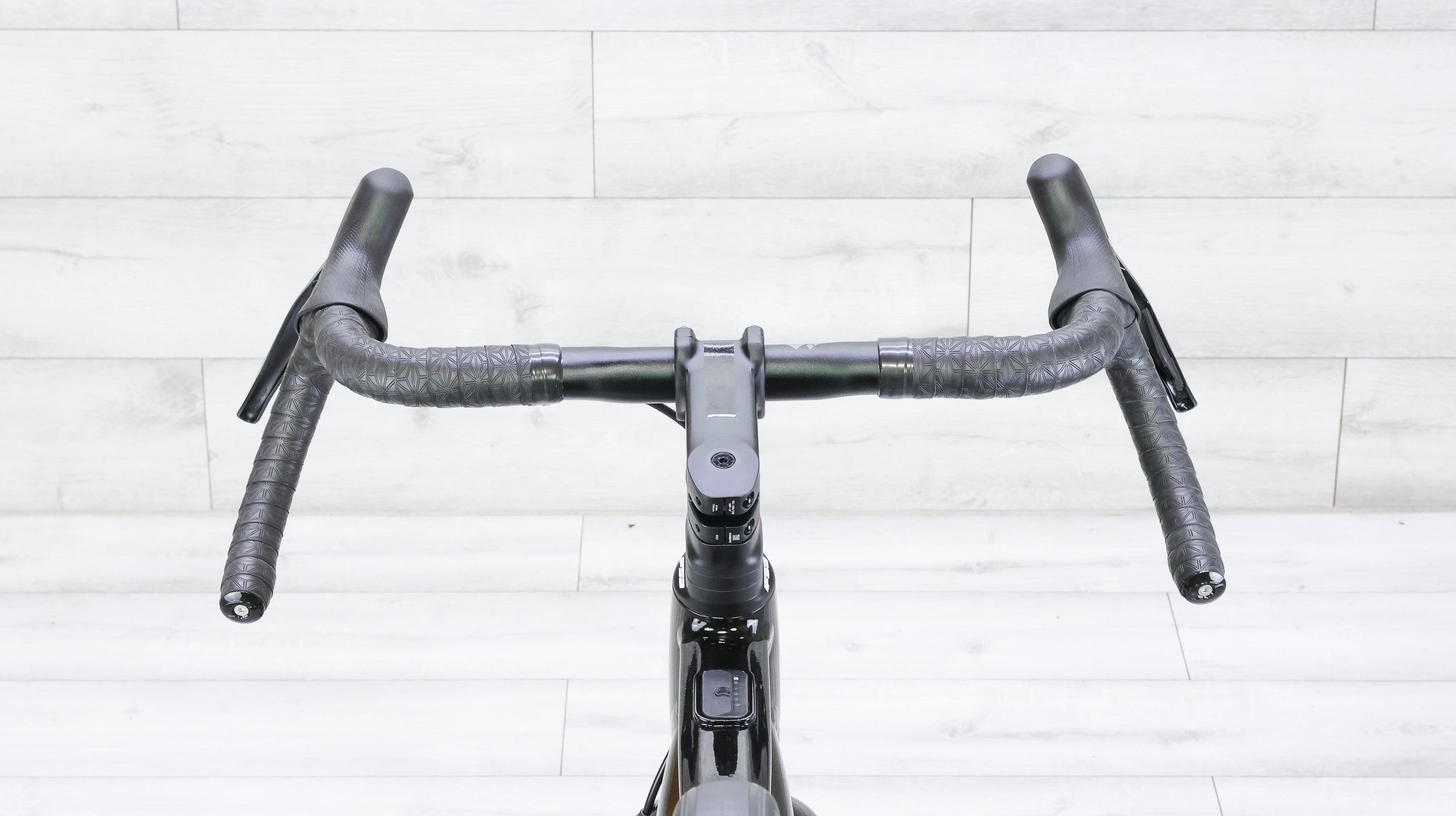fuji e gravel bike Fuji E-Jari Gravel E-Bike