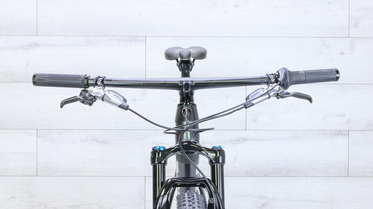 Trek Supercaliber 9.8 GX Transmission AXS Gen 1 Mountain Bike - 2023, Large