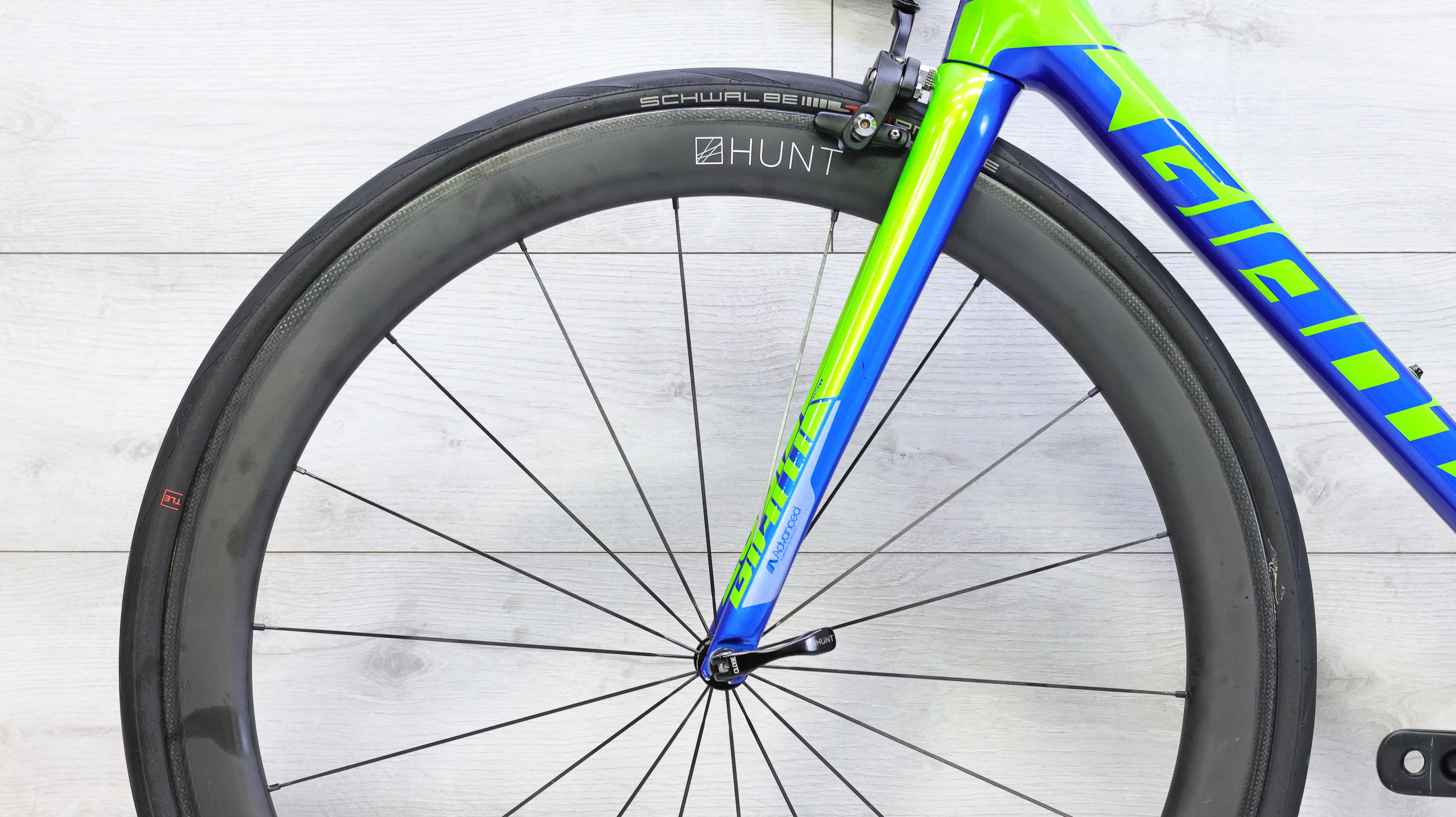 Giant TCR Advanced 2 Campagnolo Road Bike - 2019, Medium – Cycle