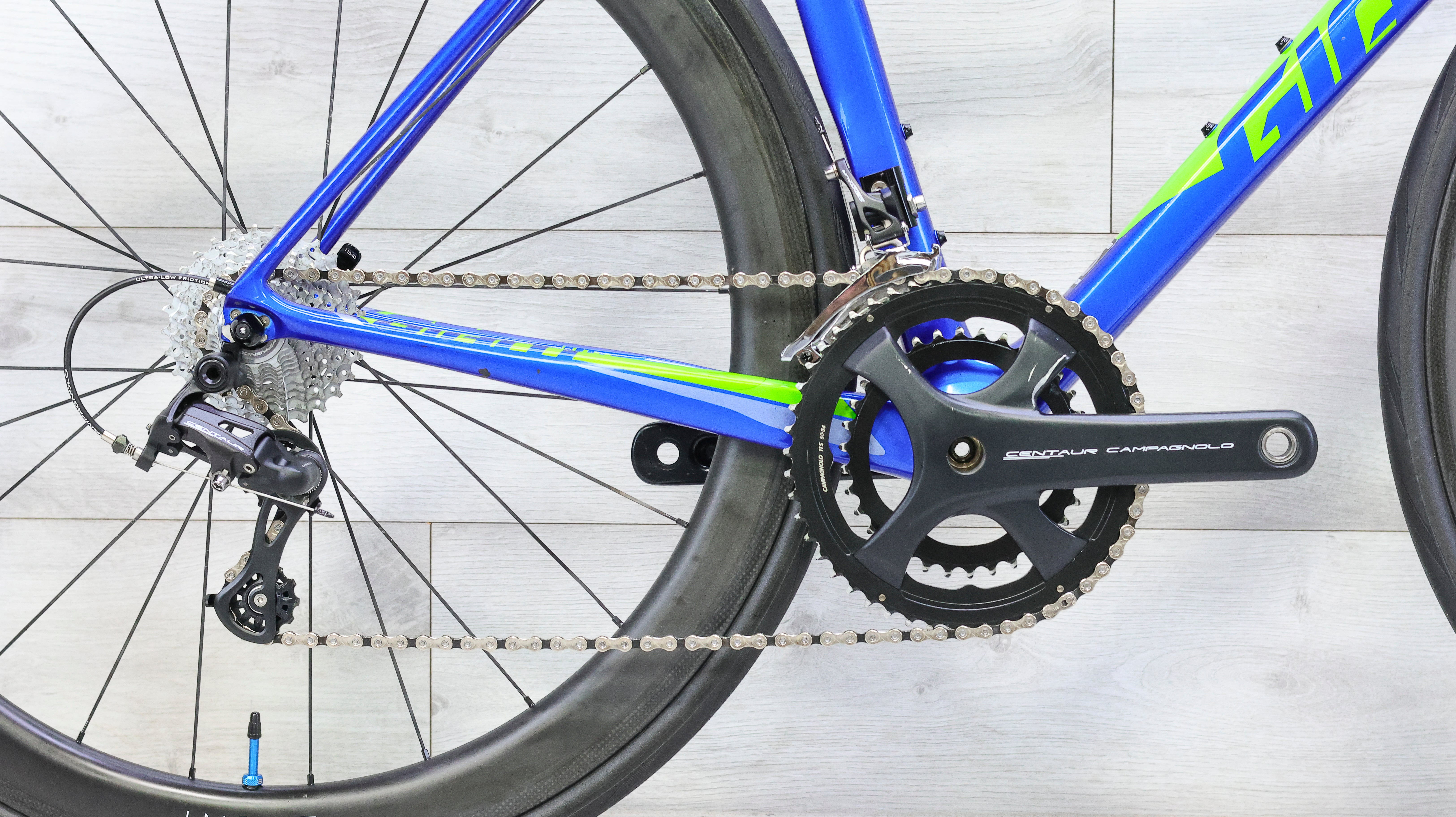 Giant TCR Advanced 2 Campagnolo Road Bike - 2019, Medium – Cycle