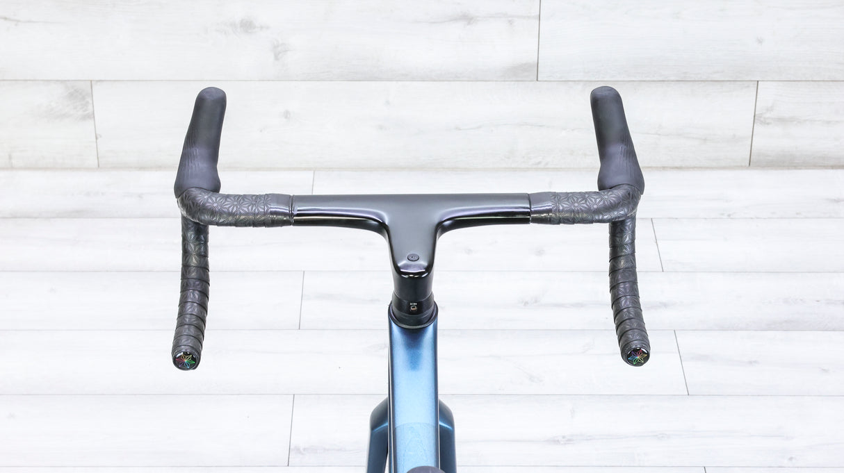 Canyon Ultimate CF SLX 8 Di2 Road Bike - 2024, Medium