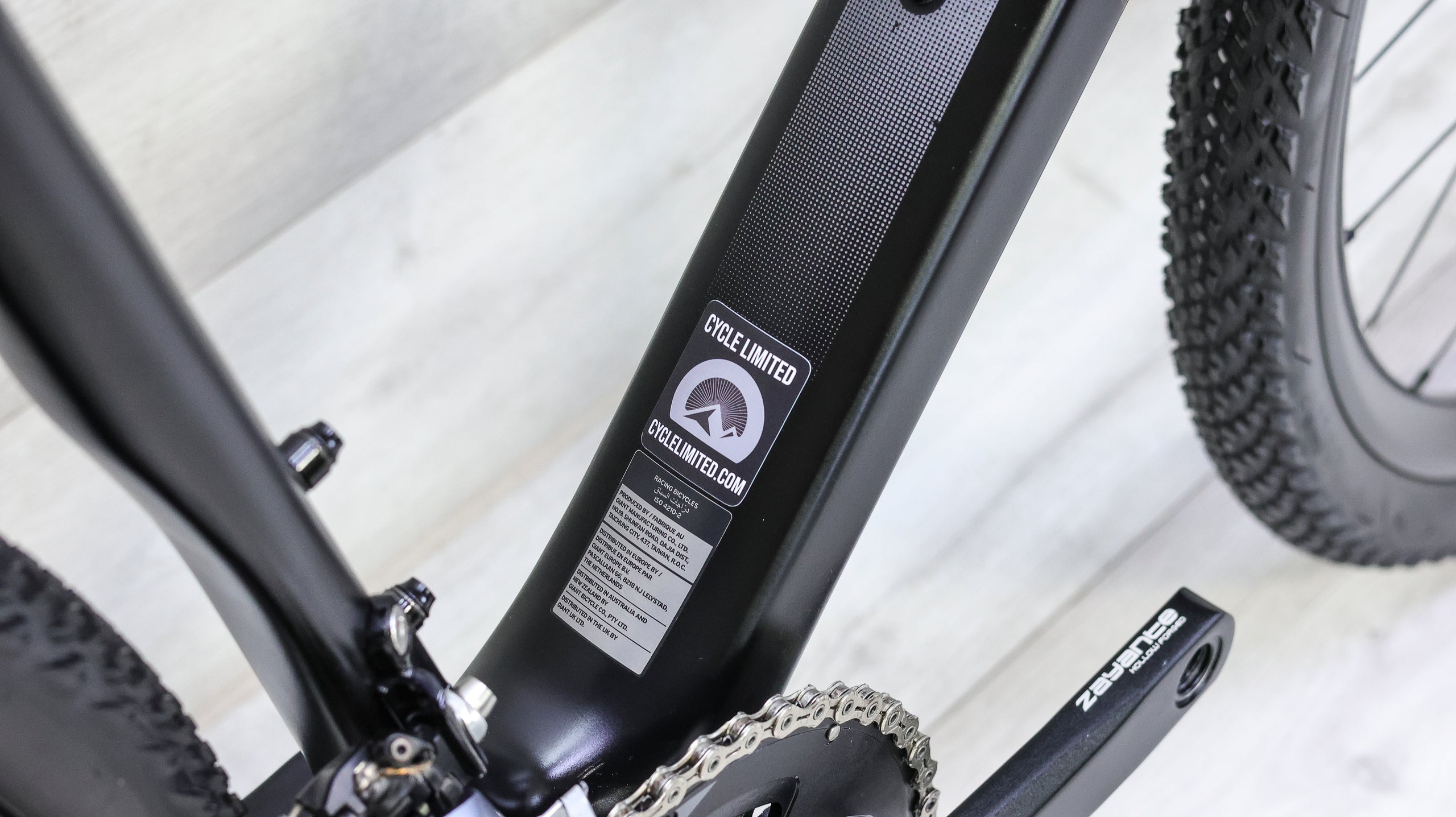 Giant Revolt Advanced 0 Gravel Bike - 2019, Large Cycle Limited Giant Revolt Advanced 0 Gravel Bike - 2019, Large Cycle Limited