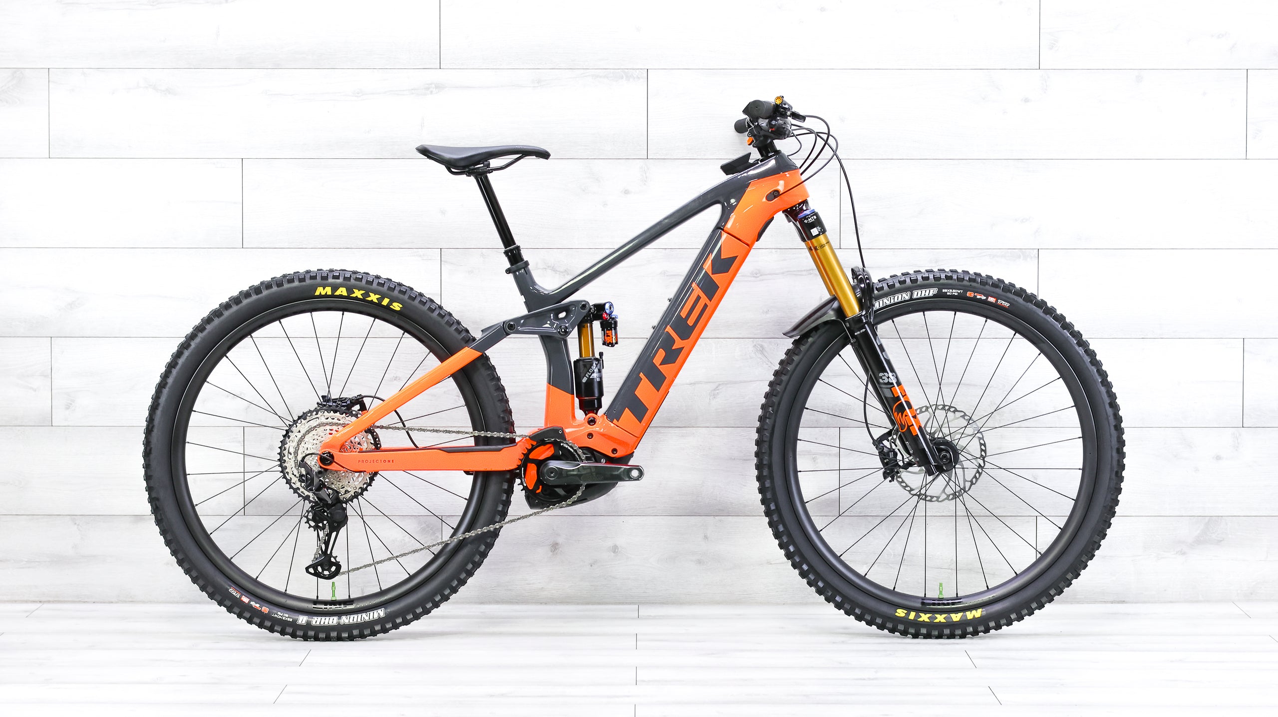Trek Rail 9.8 XT Mountain E-Bike