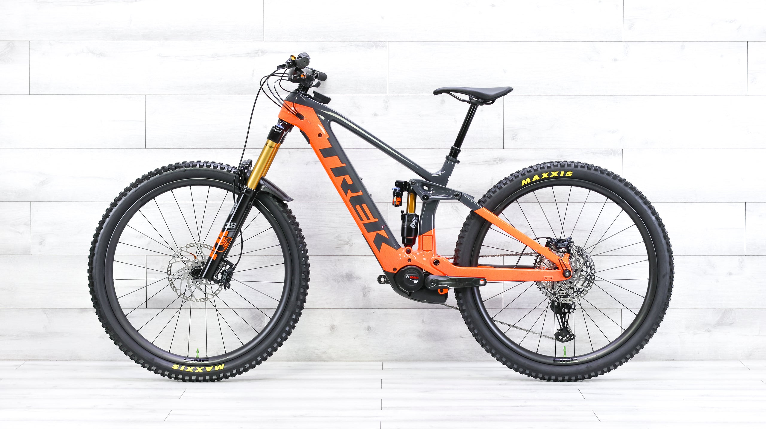 Trek Rail 9.8 XT Mountain E-Bike
