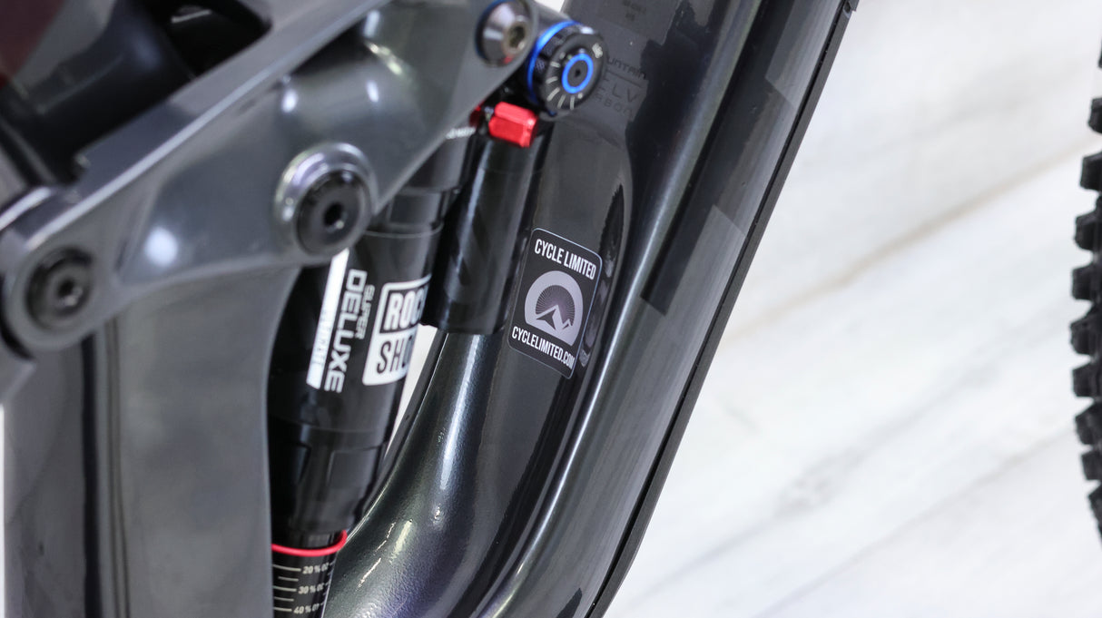 Trek Slash 9.8 Mountain Bike - 2021, Med/Large