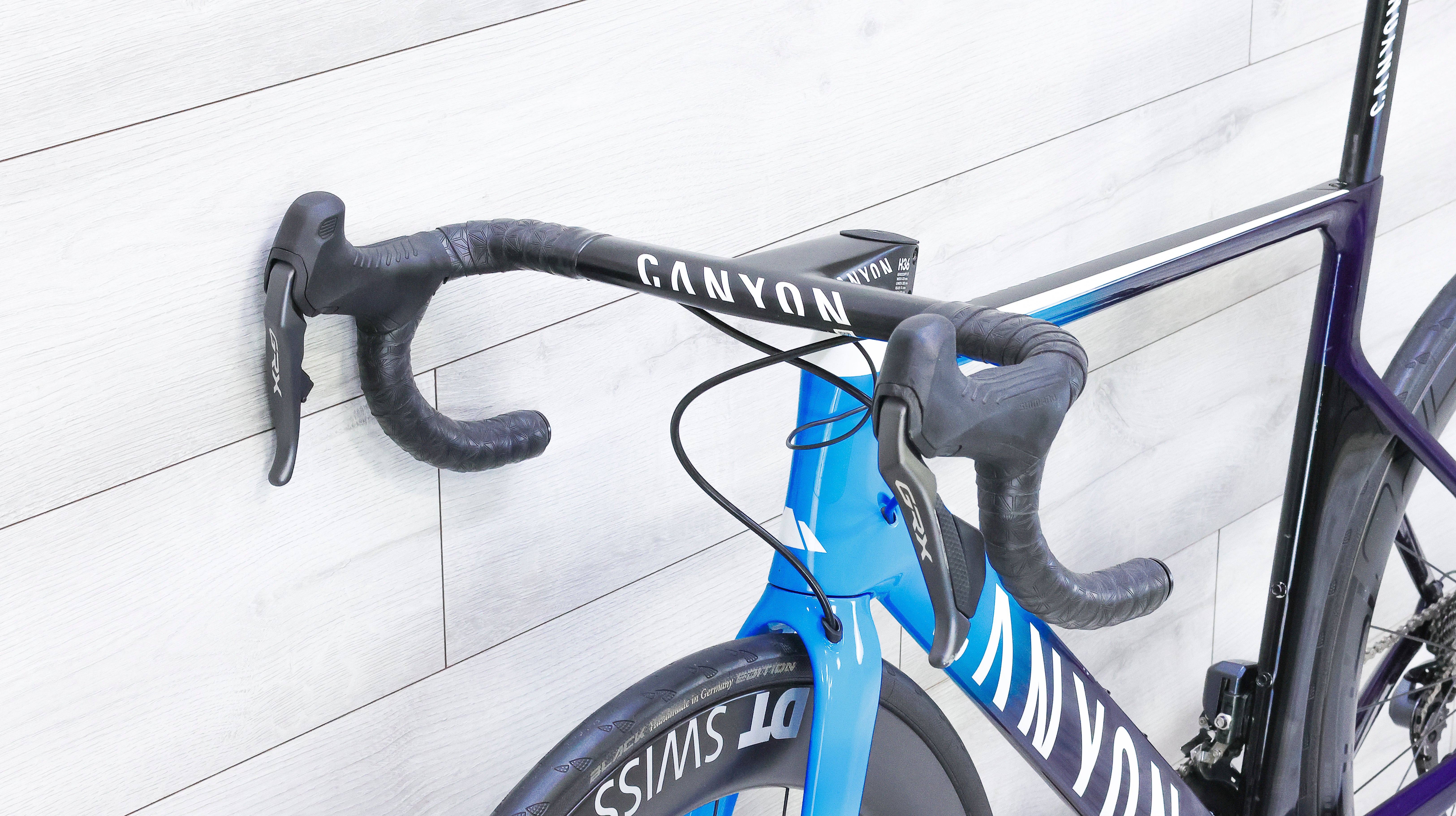 Canyon Aeroad CF SL Disc Di2 Road Bike - 2020, Medium – Cycle Limited