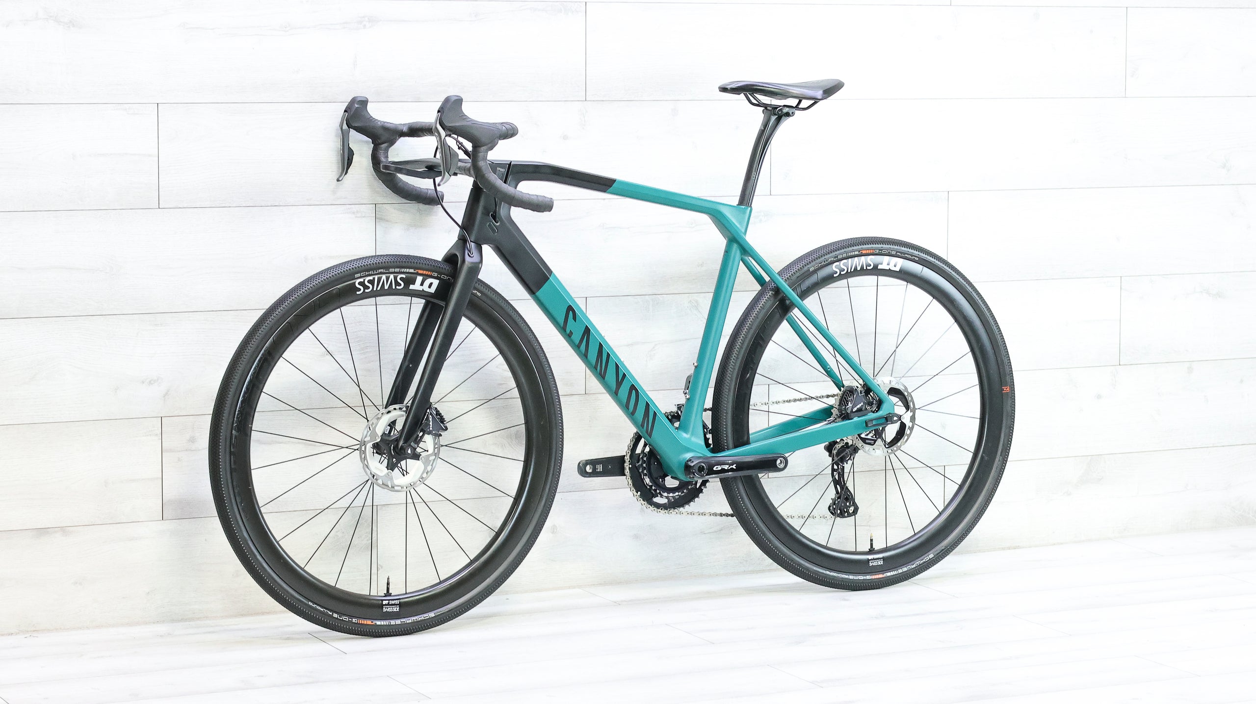 gravel bike mint Canyon Grail CF SL 8 Di2 Gravel Bike